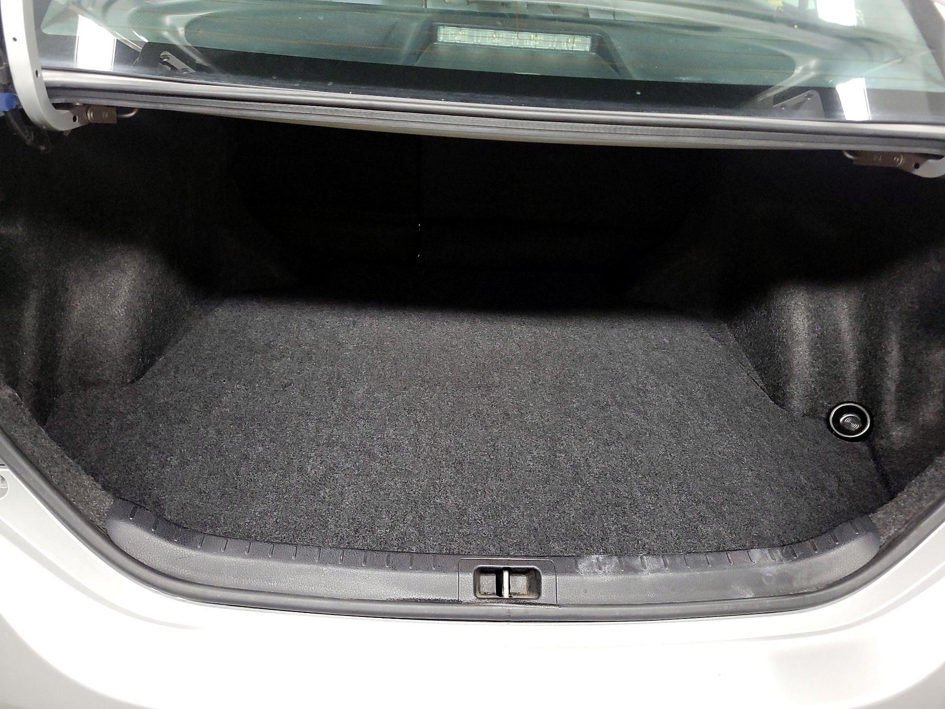 Thumbnail: 2019 Toyota Corolla - 18