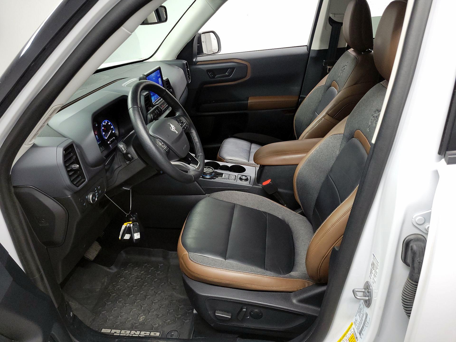 Thumbnail: 2022 Ford Bronco Sport - 11