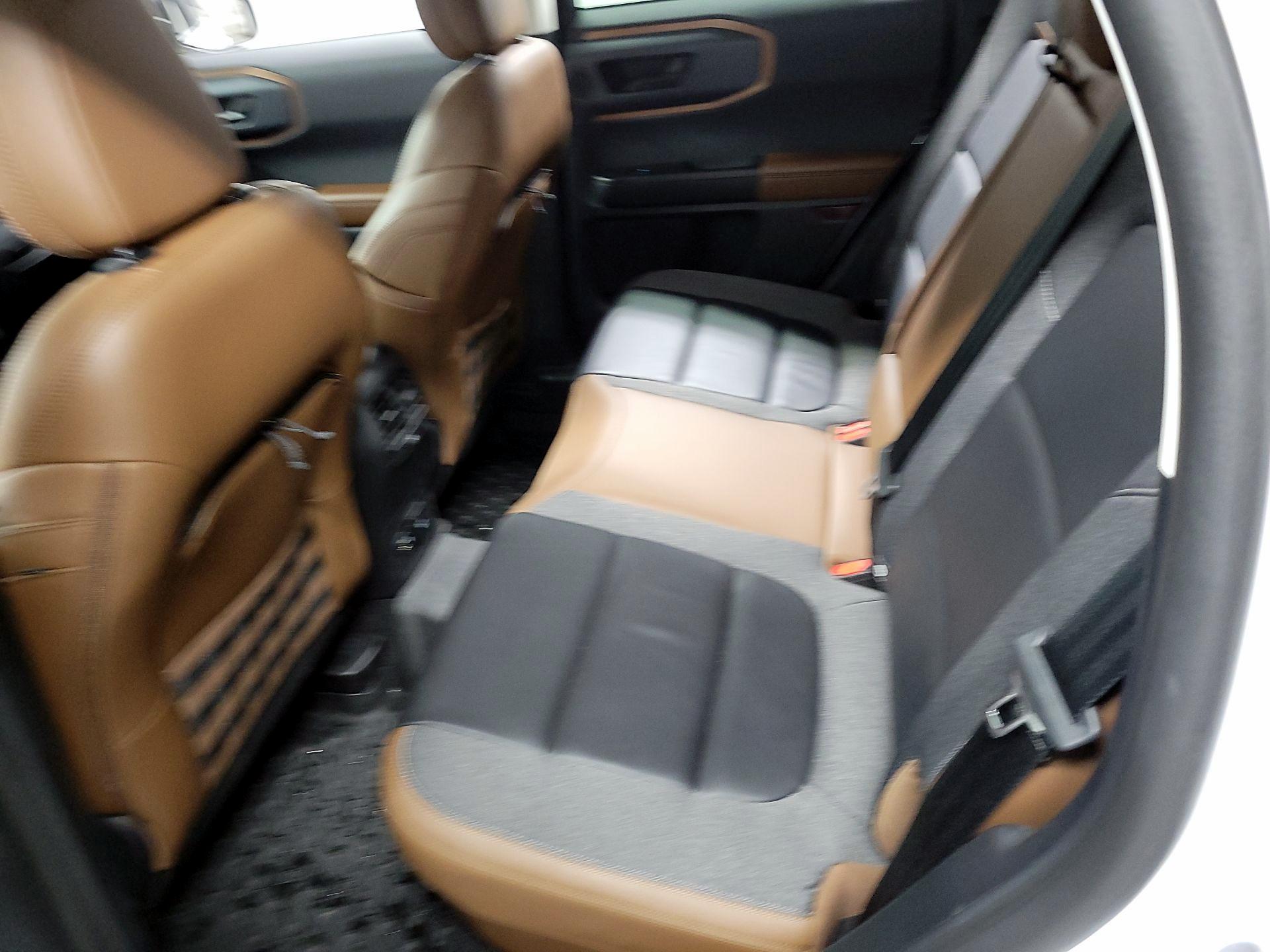 Thumbnail: 2022 Ford Bronco Sport - 18