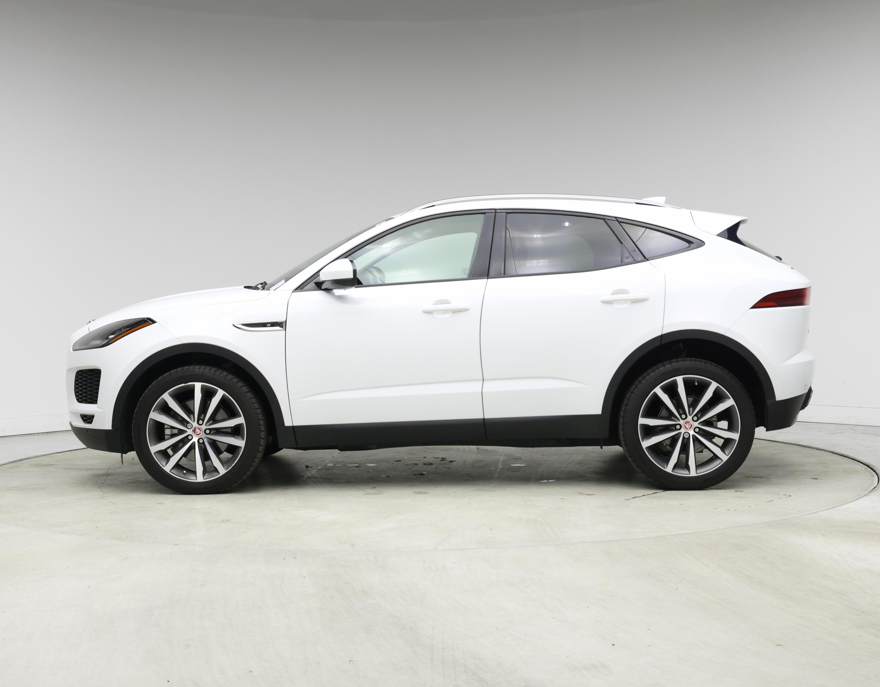 Thumbnail: 2019 Jaguar E-Pace - 3