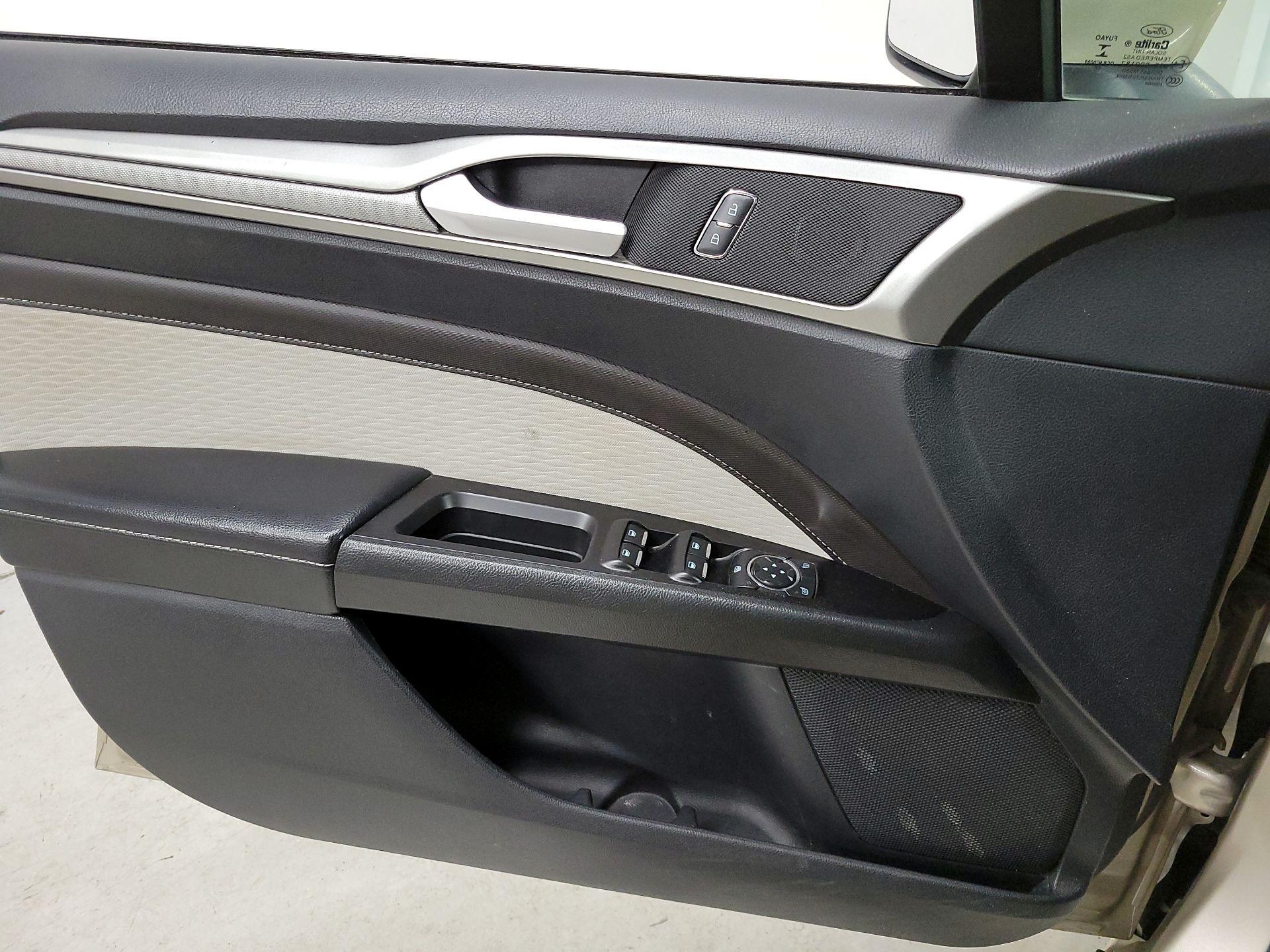 Thumbnail: 2019 Ford Fusion - 12