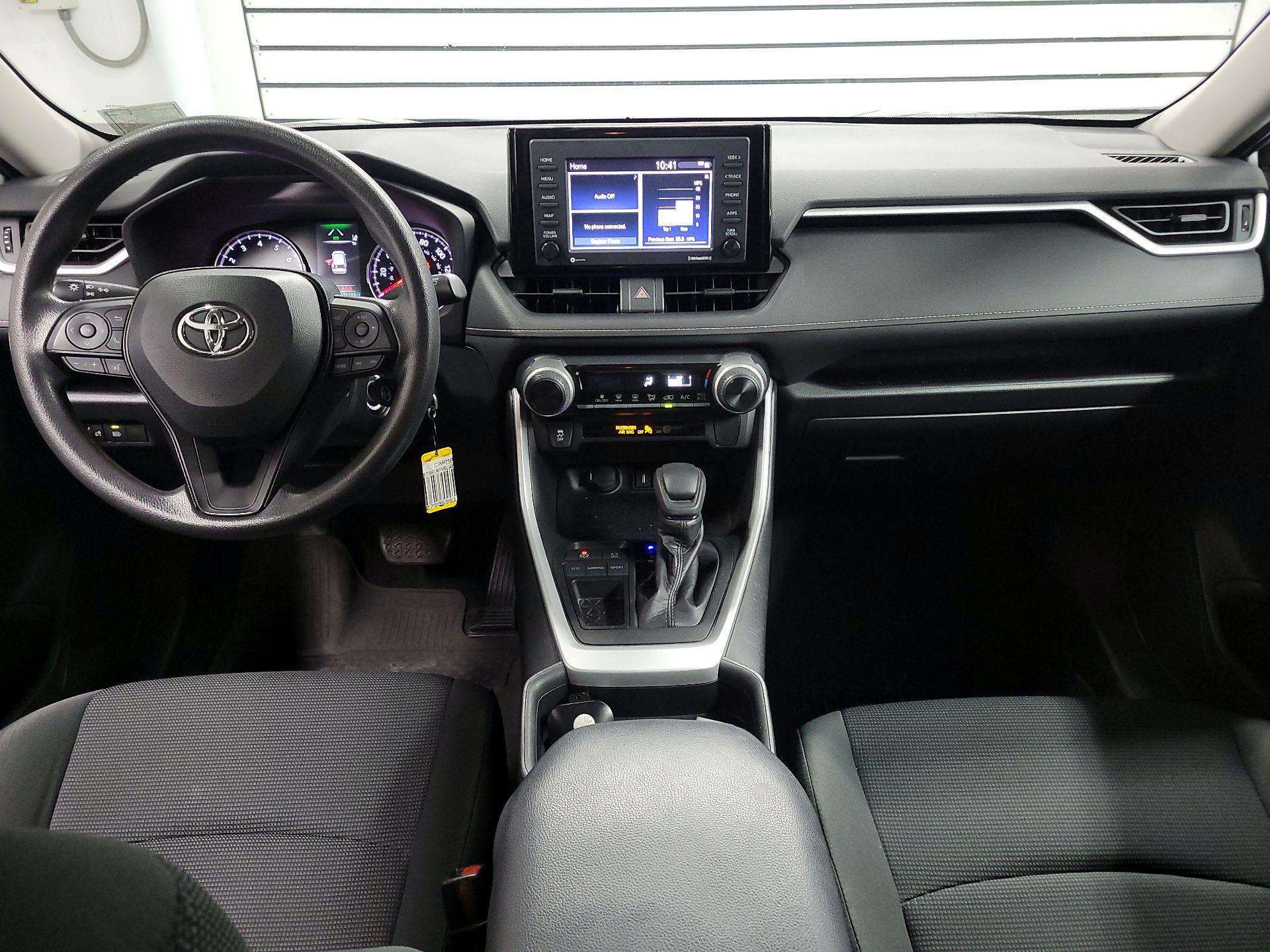 Thumbnail: 2020 Toyota RAV4 - 9