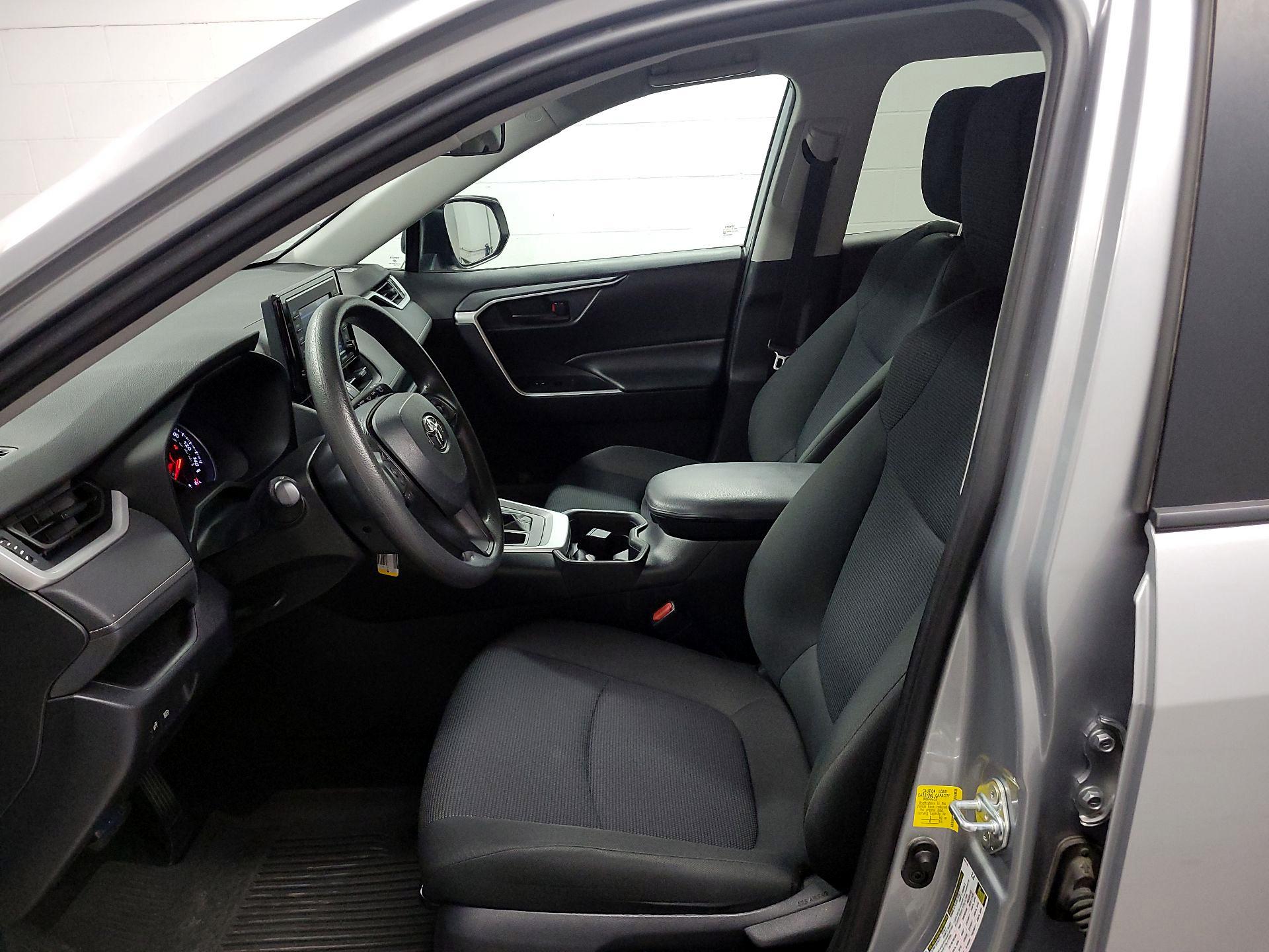 Thumbnail: 2020 Toyota RAV4 - 11