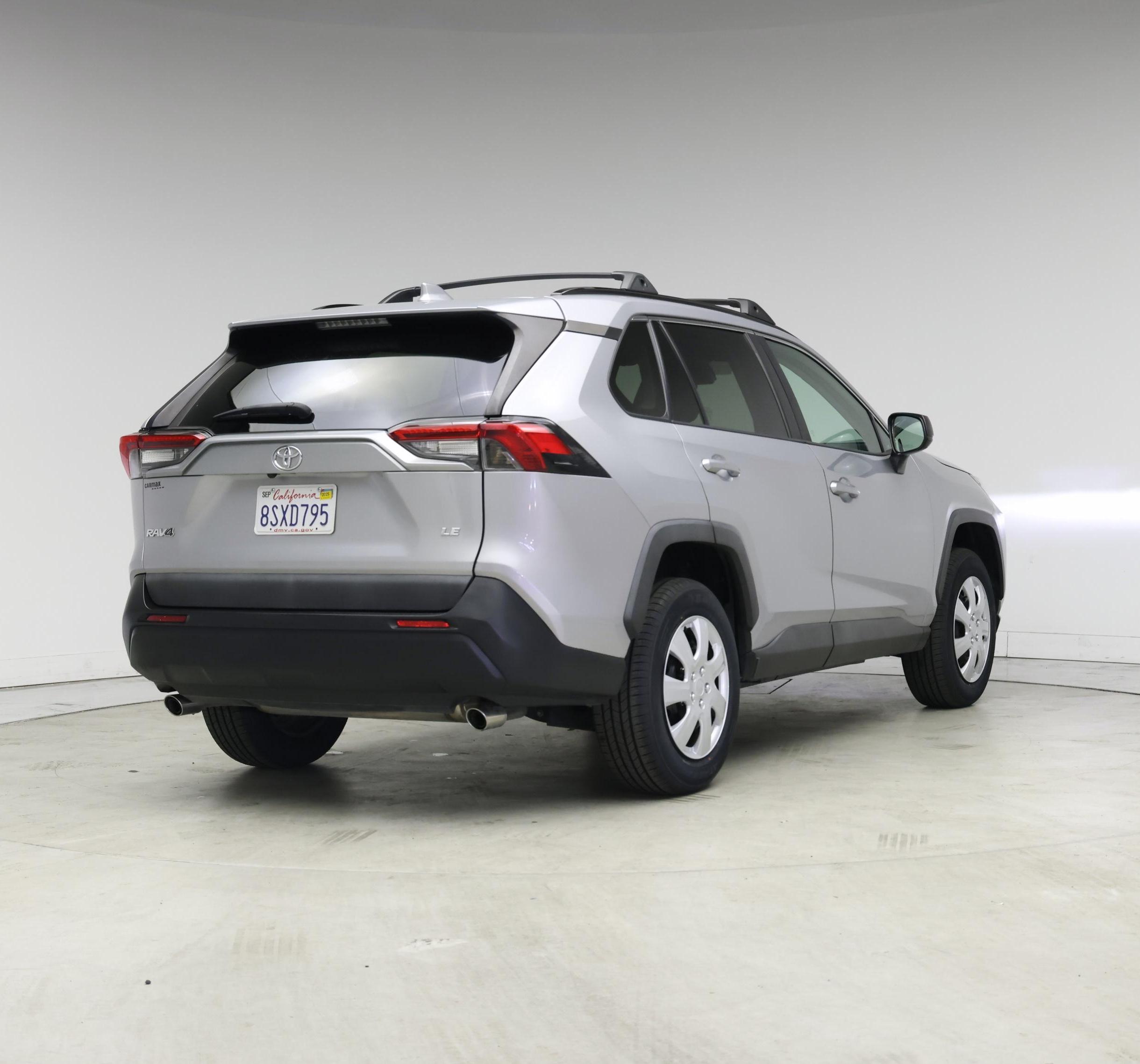 Thumbnail: 2020 Toyota RAV4 - 8