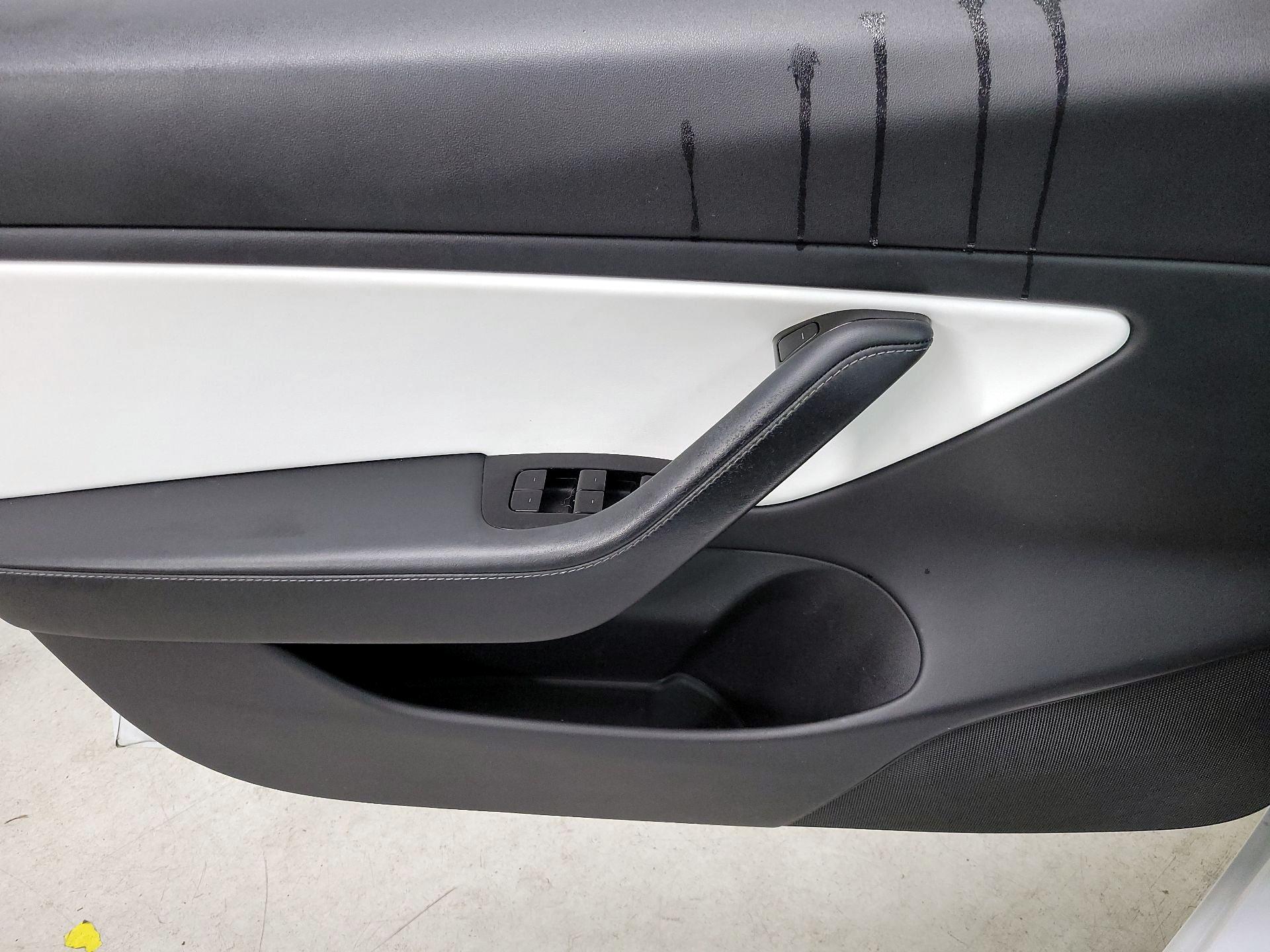 Thumbnail: 2020 Tesla Model 3 - 12