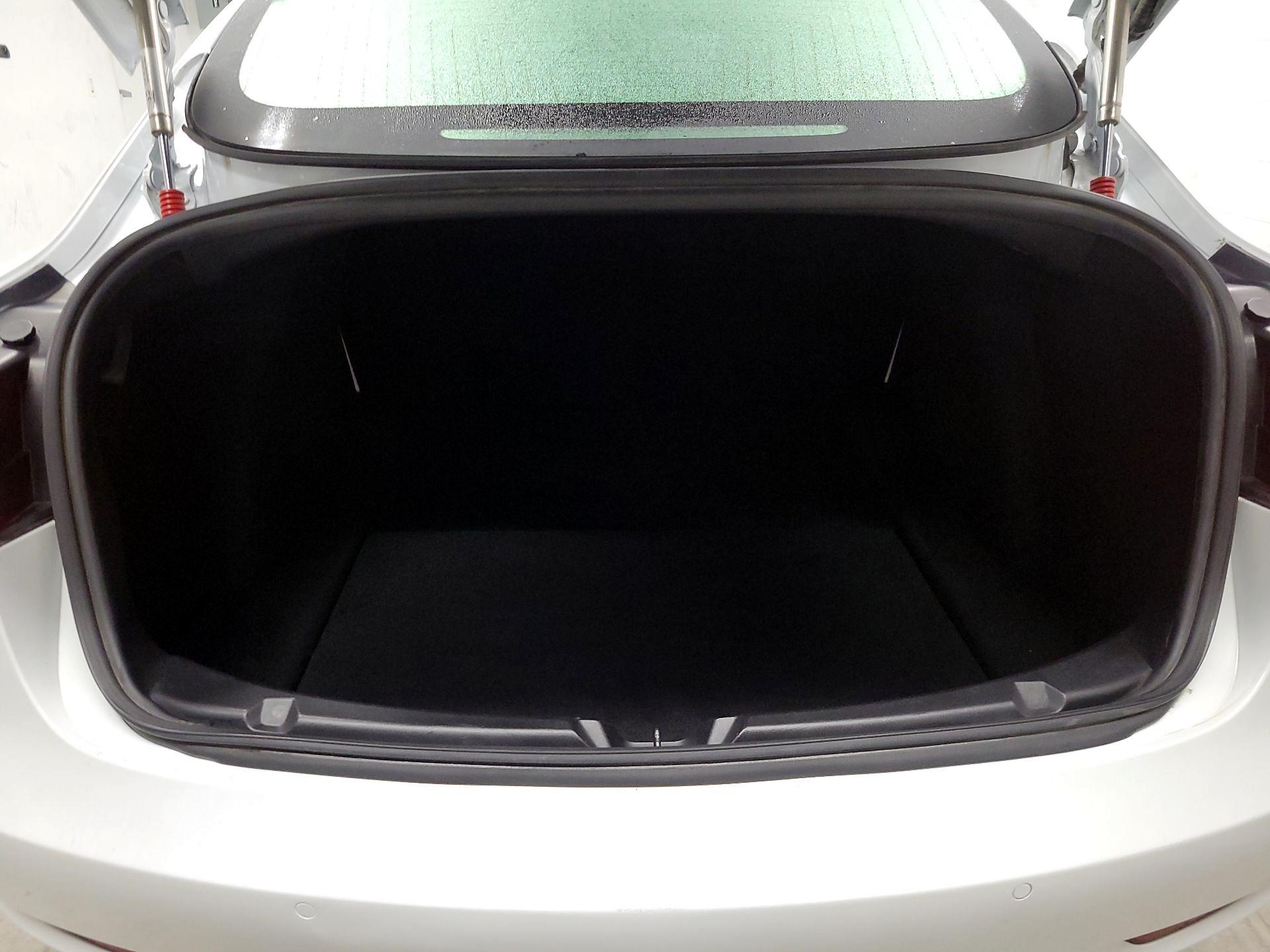 Thumbnail: 2020 Tesla Model 3 - 19