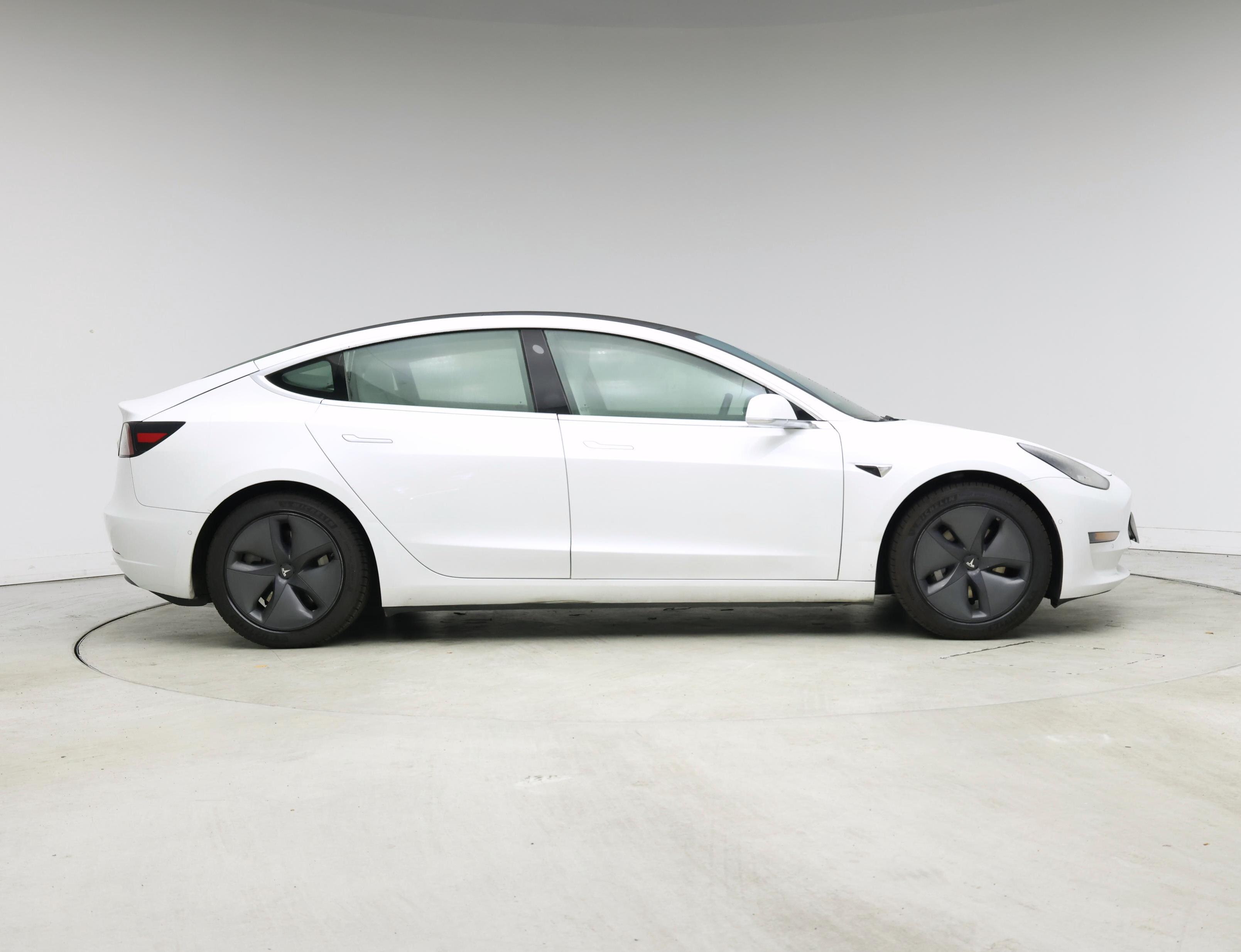 Thumbnail: 2020 Tesla Model 3 - 7