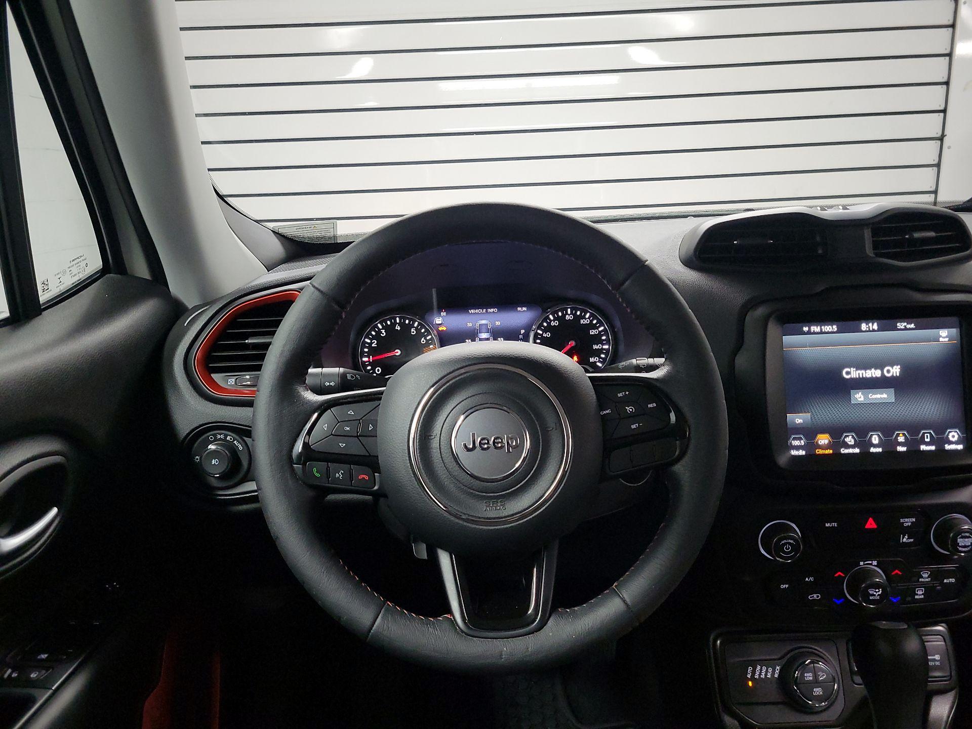 Thumbnail: 2022 Jeep Renegade - 10