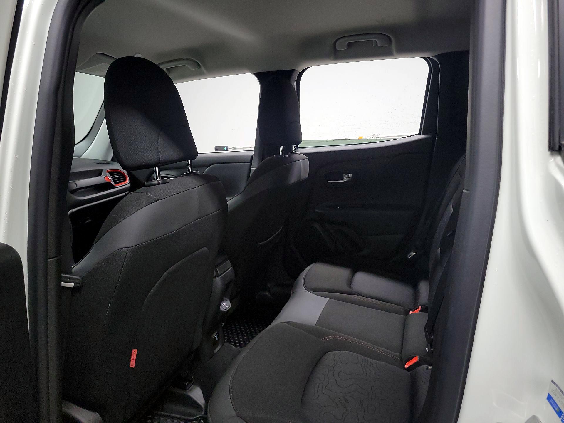 Thumbnail: 2022 Jeep Renegade - 18