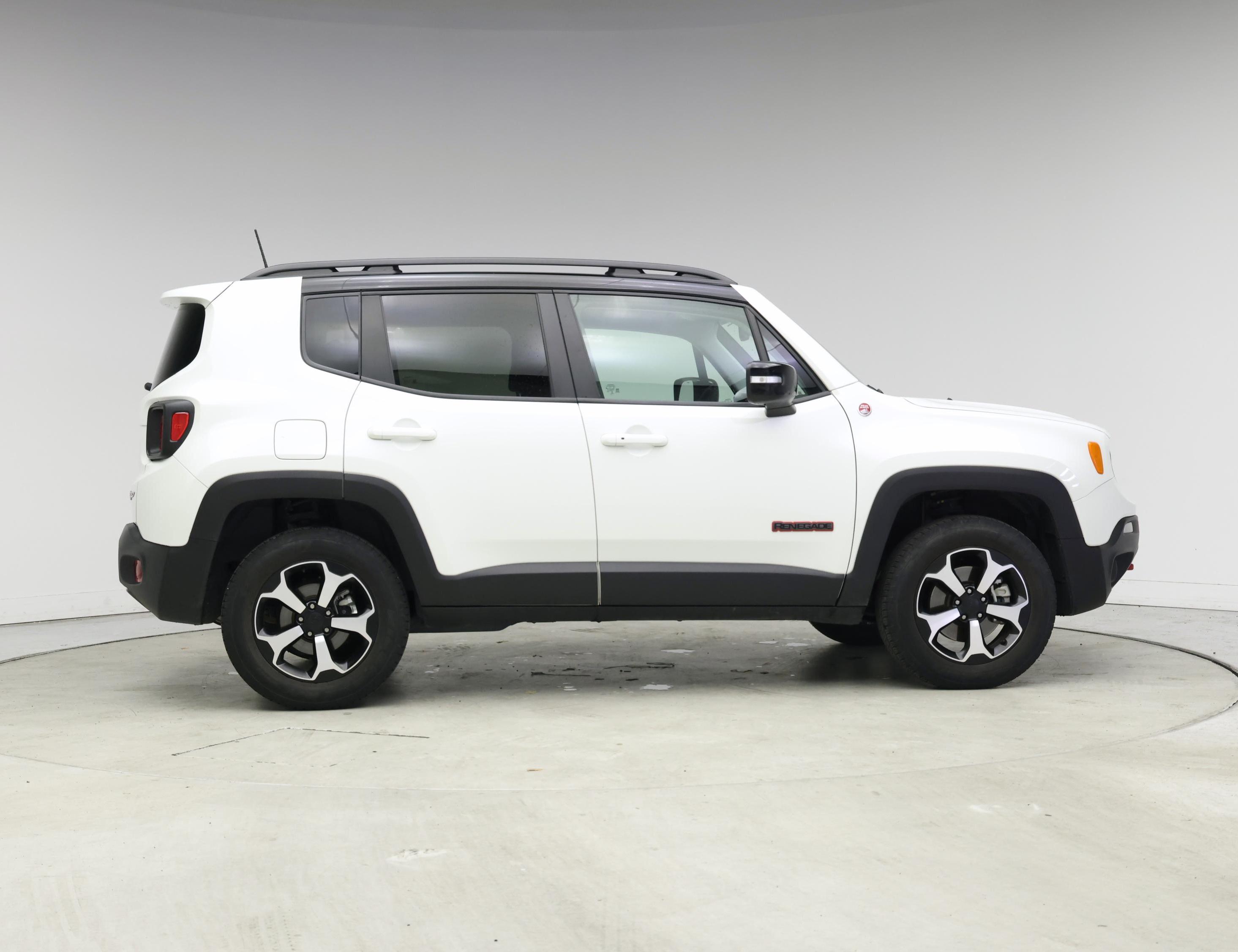 Thumbnail: 2022 Jeep Renegade - 7