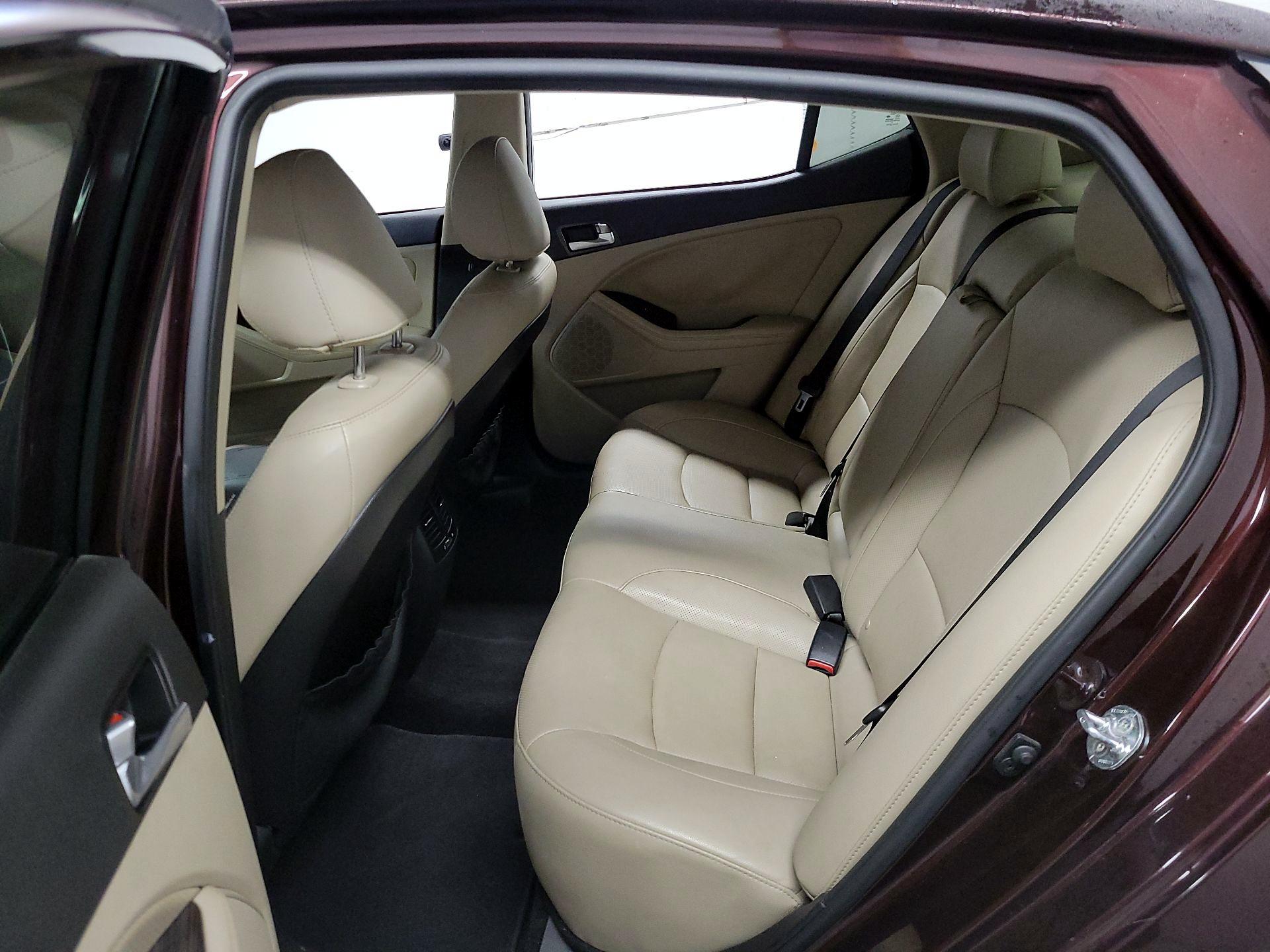 Thumbnail: 2015 Kia Optima - 18