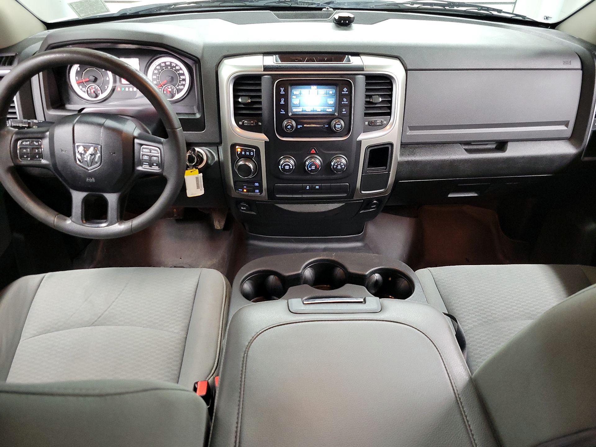 Thumbnail: 2019 RAM 1500 Classic - 9