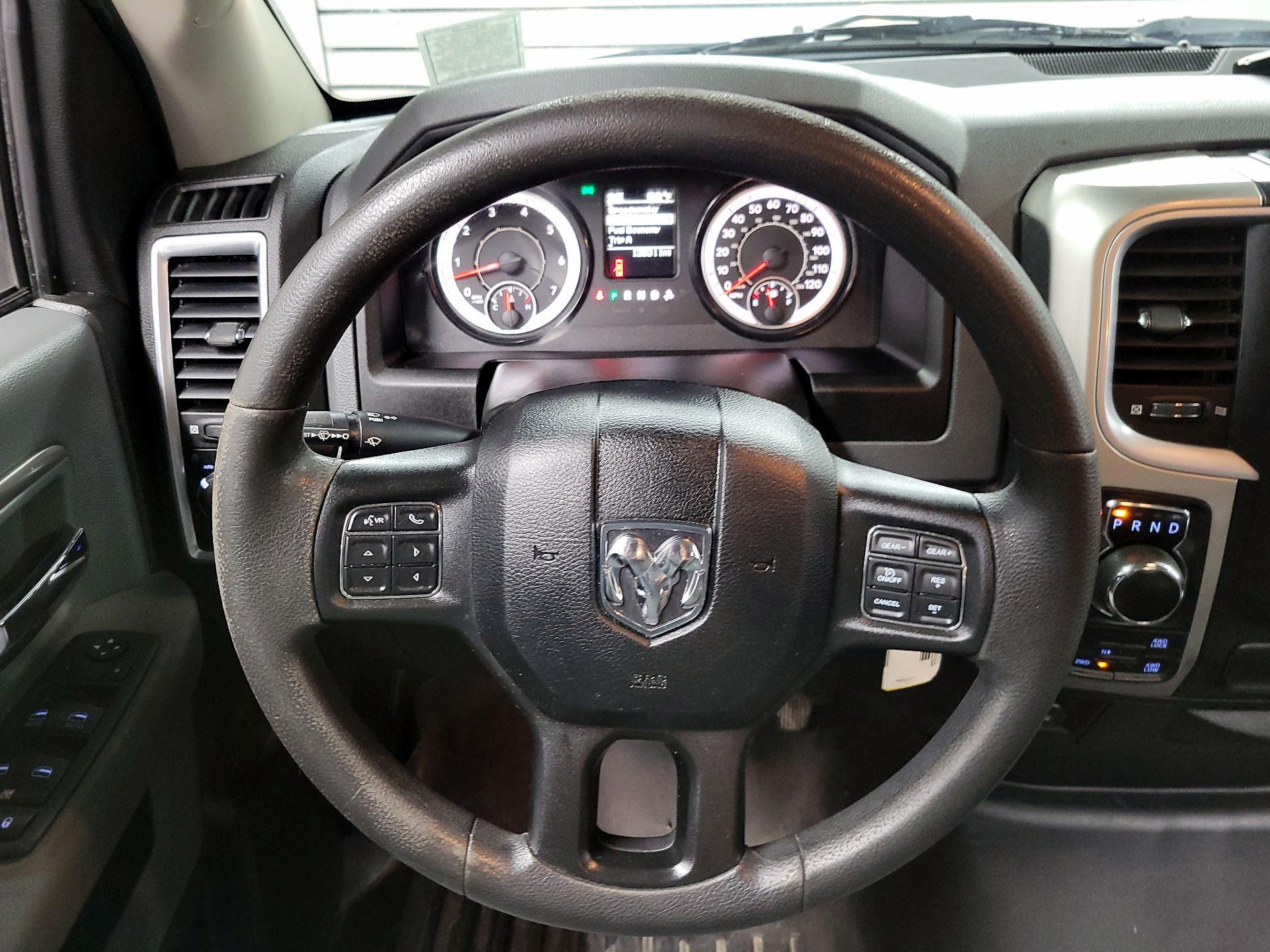 Thumbnail: 2019 RAM 1500 Classic - 10