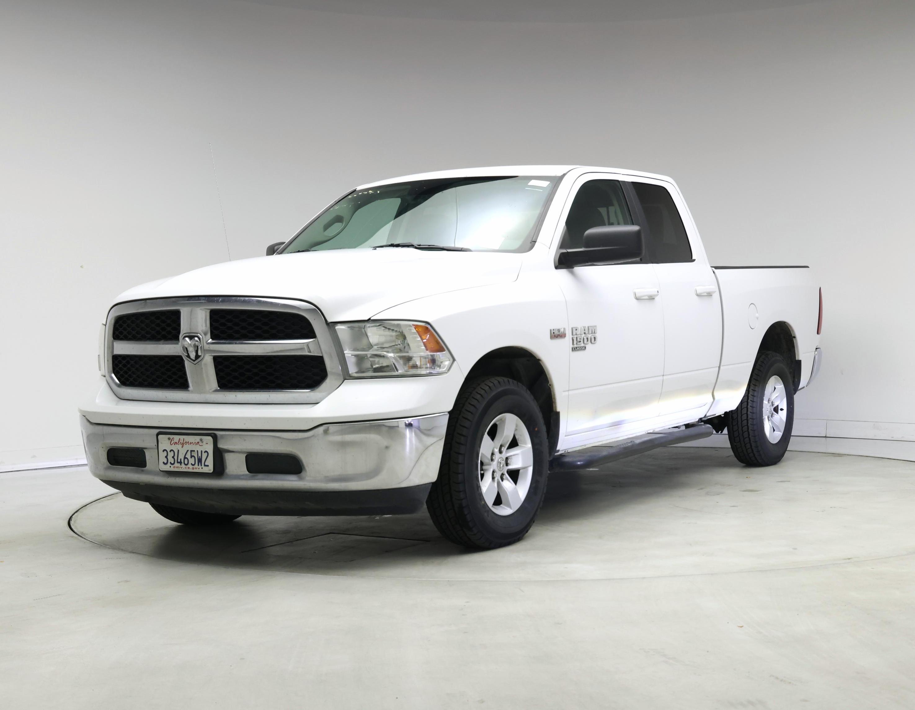 Thumbnail: 2019 RAM 1500 Classic - 4