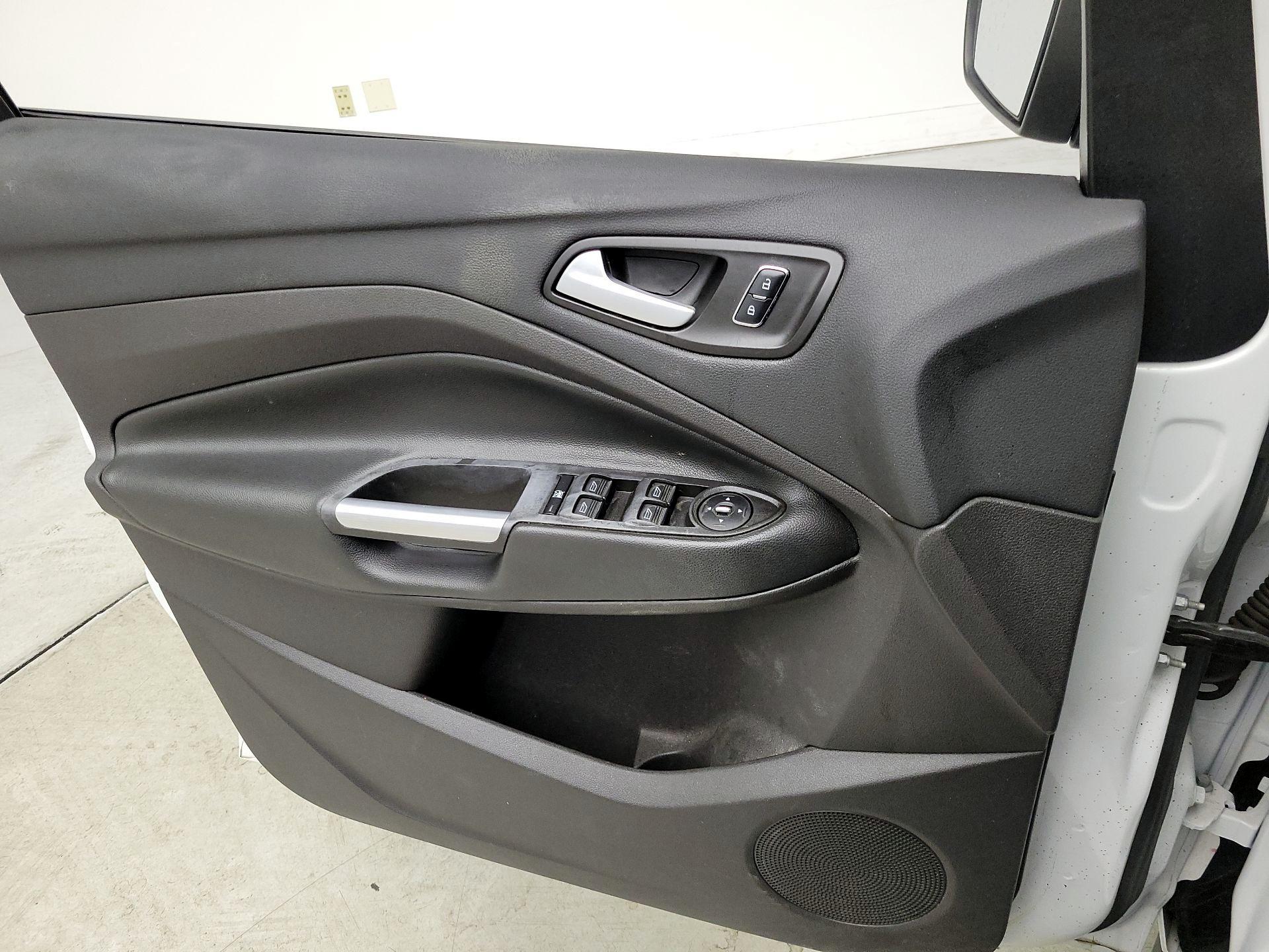 Thumbnail: 2016 Ford C-Max - 12