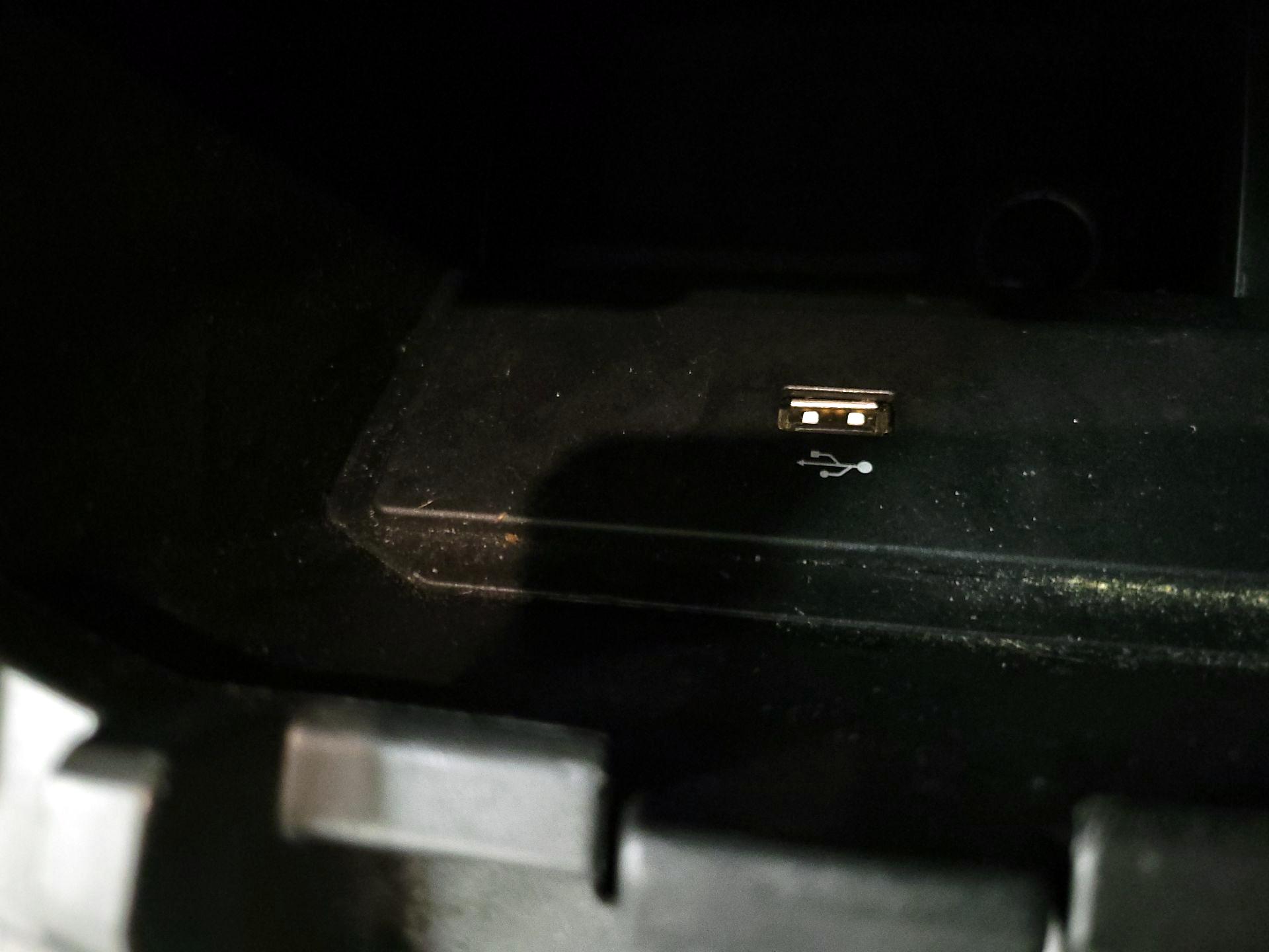 Thumbnail: 2016 Ford C-Max - 17