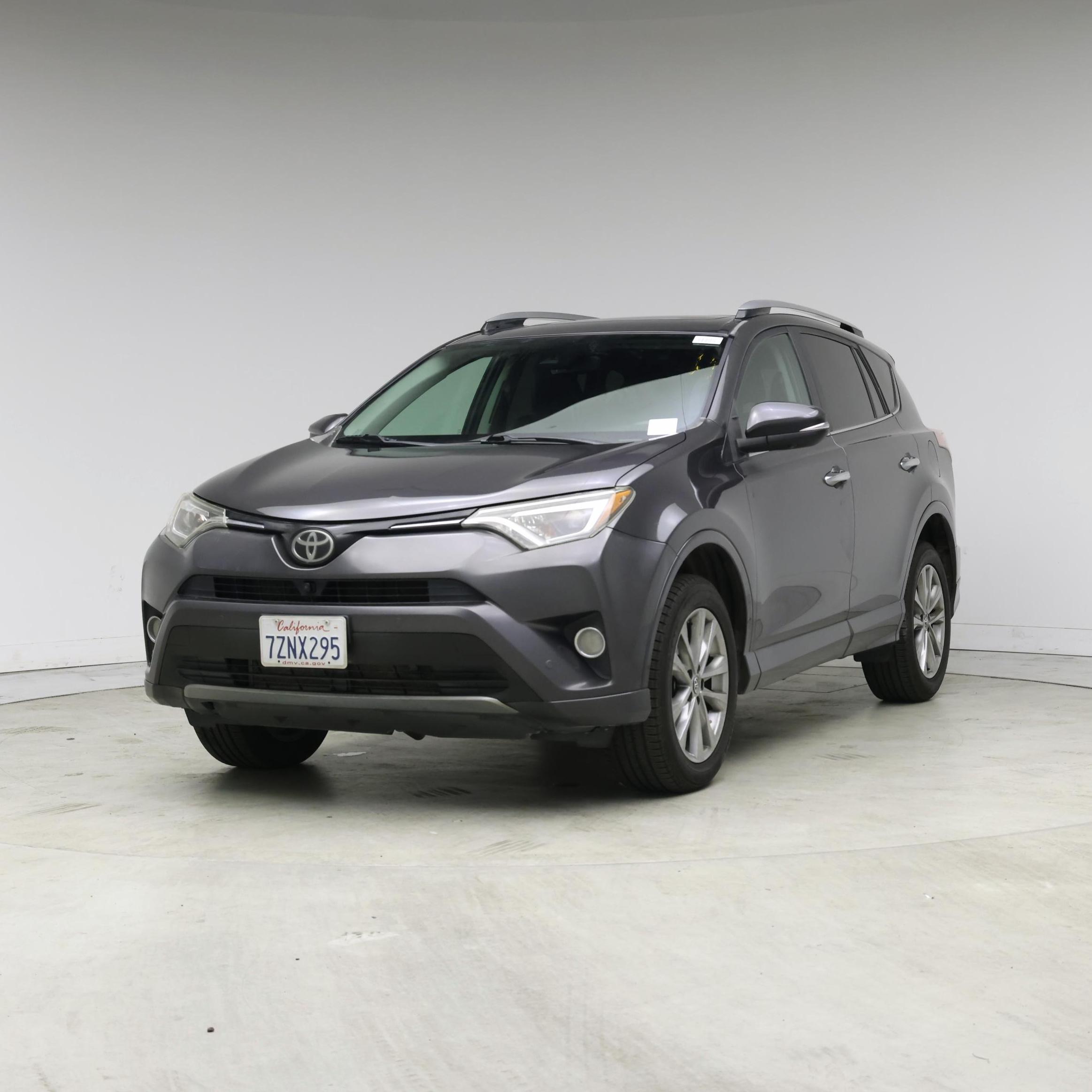 Thumbnail: 2017 Toyota RAV4 - 4