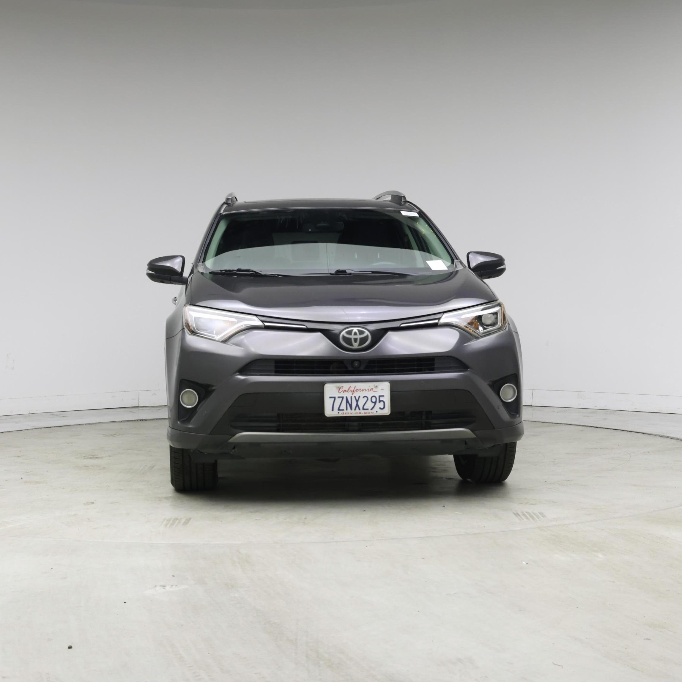 Thumbnail: 2017 Toyota RAV4 - 5