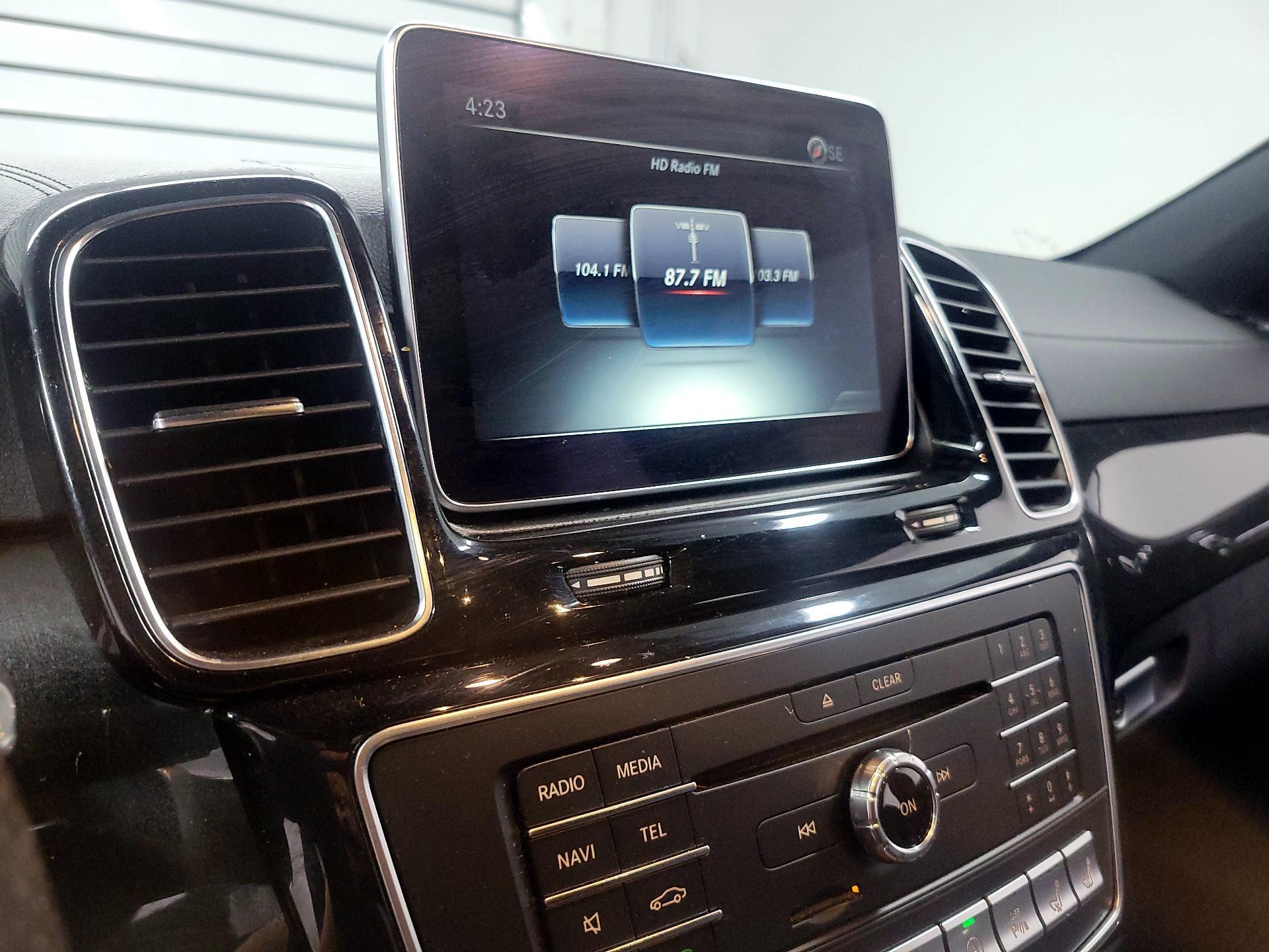 Thumbnail: 2016 Mercedes-Benz GLE - 13