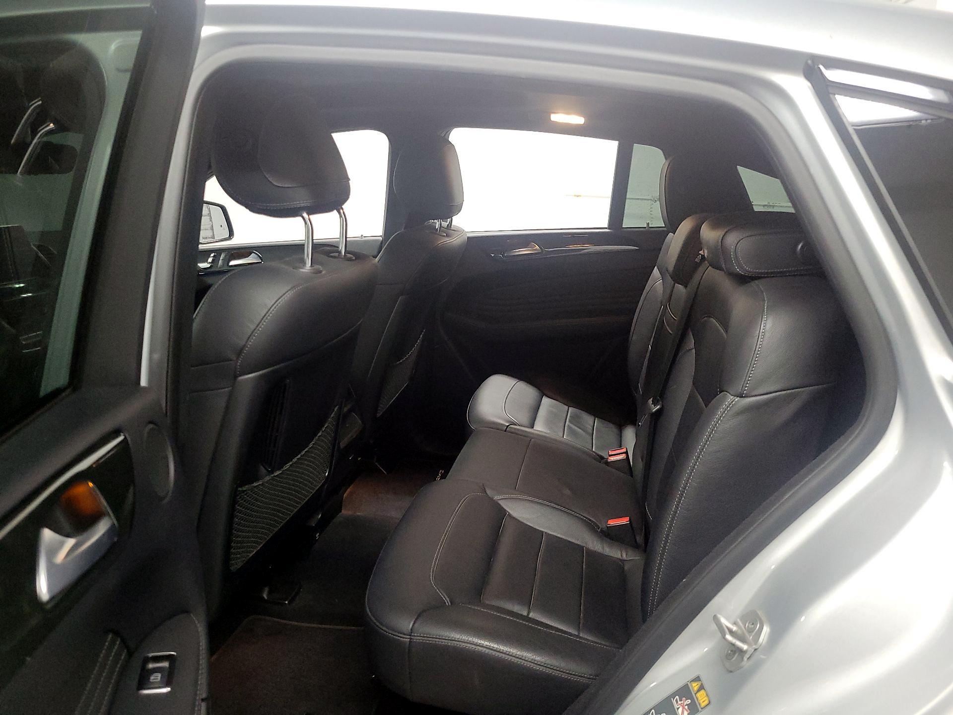 Thumbnail: 2016 Mercedes-Benz GLE - 16