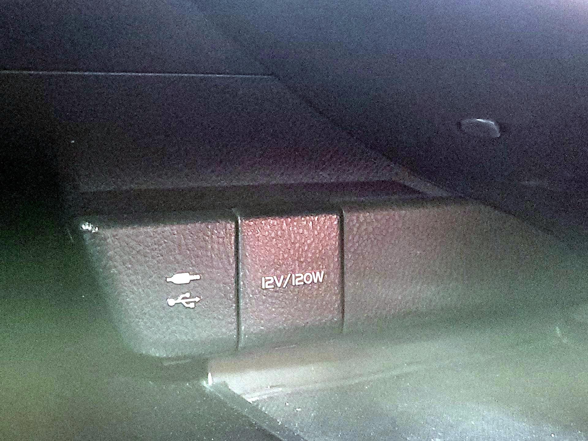 Thumbnail: 2018 Toyota Camry - 18