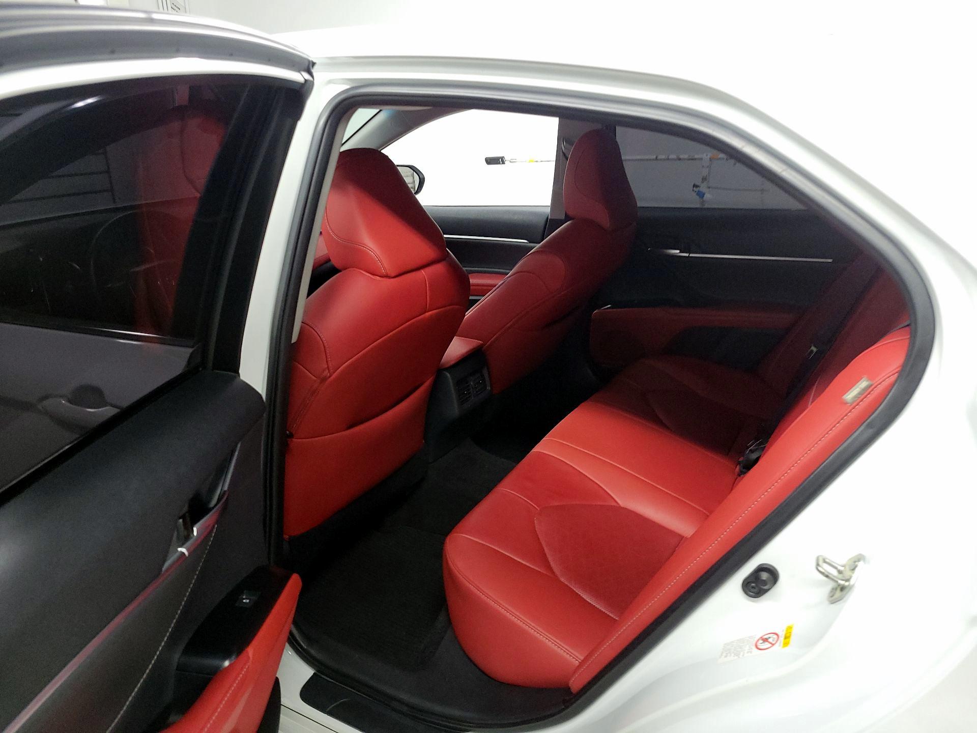 Thumbnail: 2018 Toyota Camry - 19