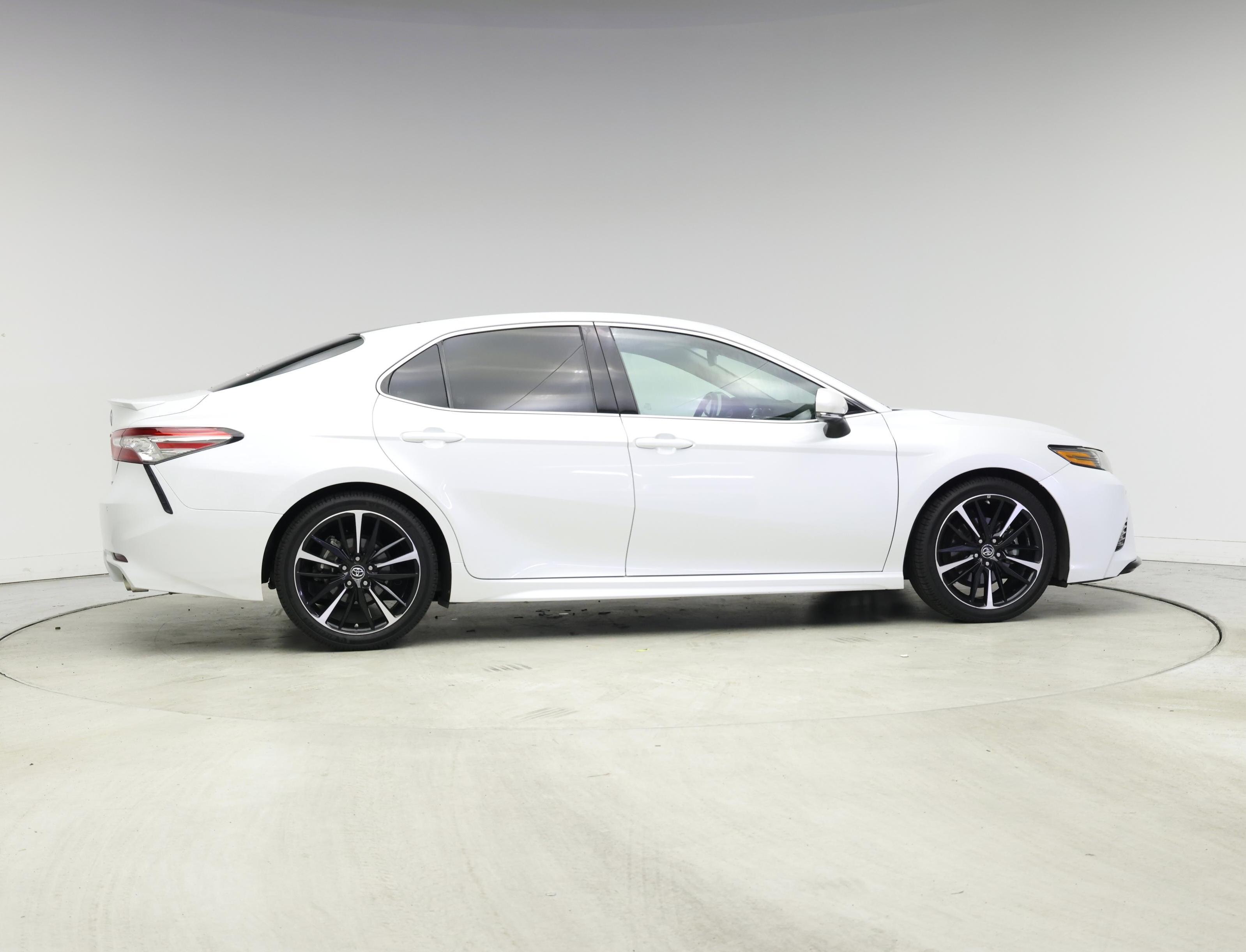 Thumbnail: 2018 Toyota Camry - 7