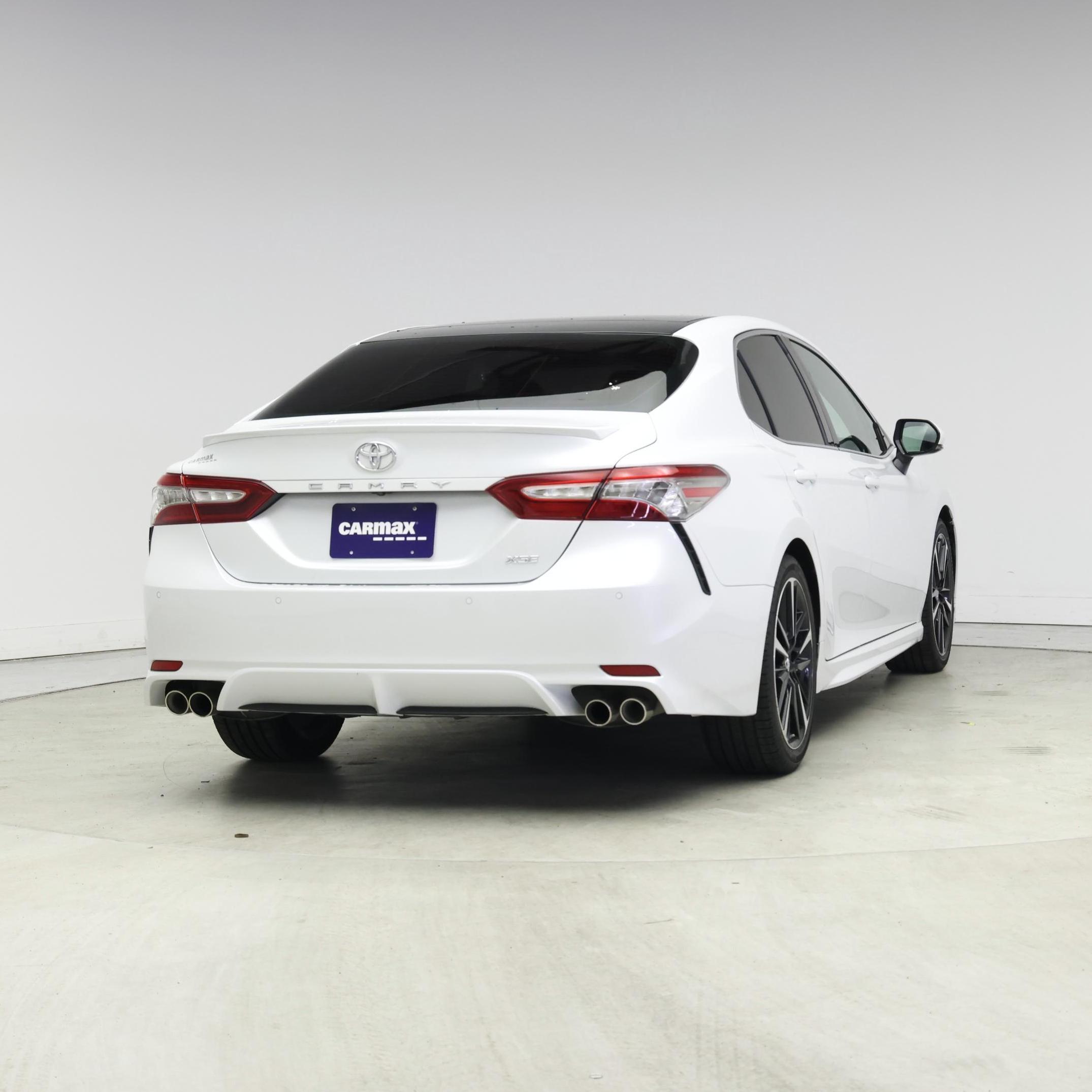 Thumbnail: 2018 Toyota Camry - 8