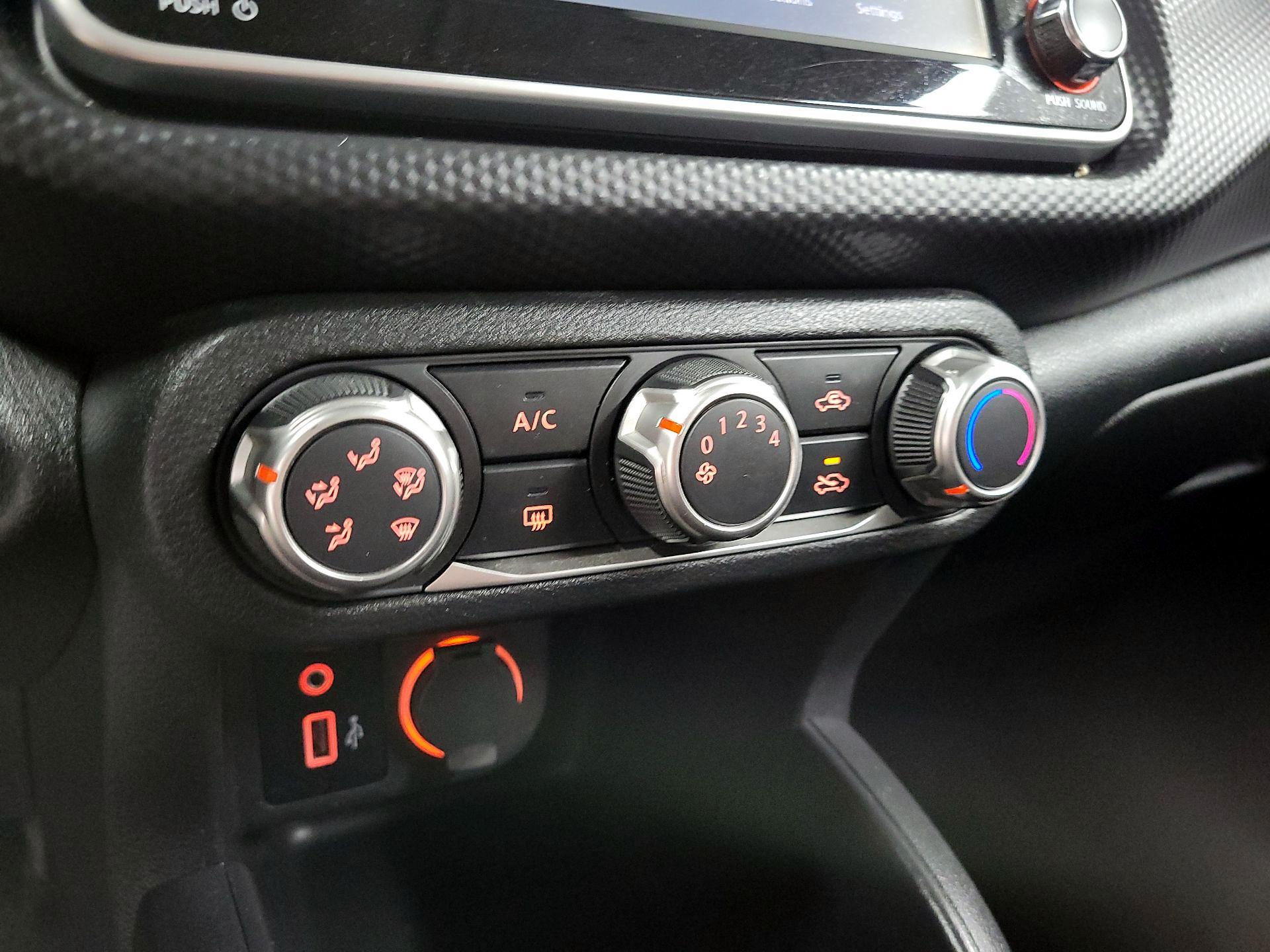 Thumbnail: 2023 Nissan Kicks - 14