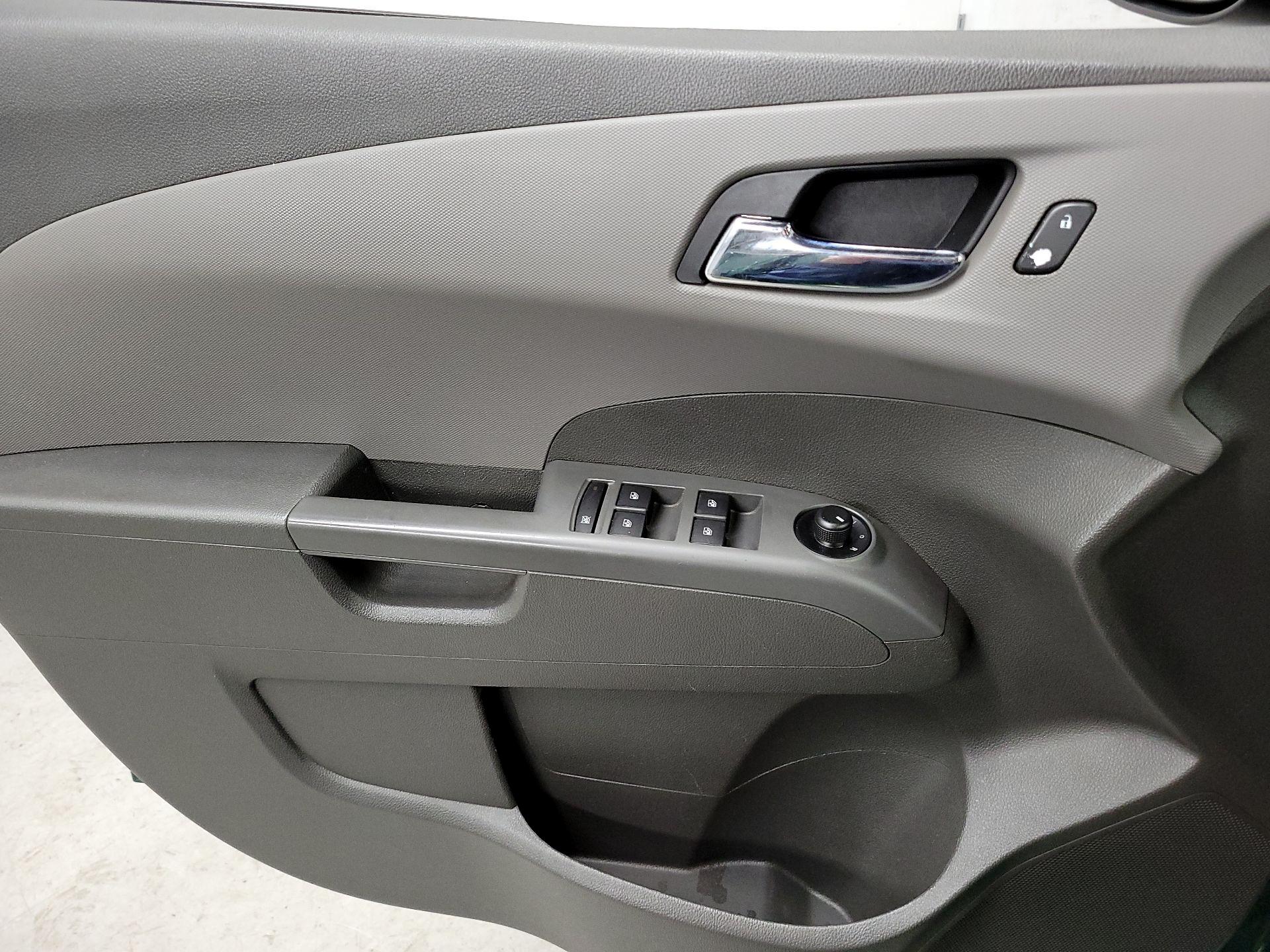 Thumbnail: 2018 Chevrolet Sonic - 12