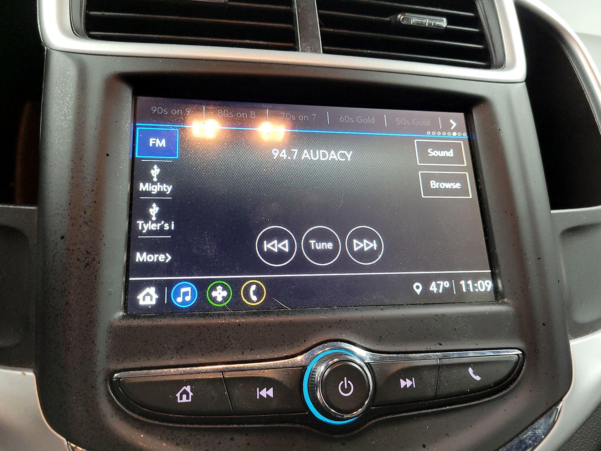 Thumbnail: 2018 Chevrolet Sonic - 14