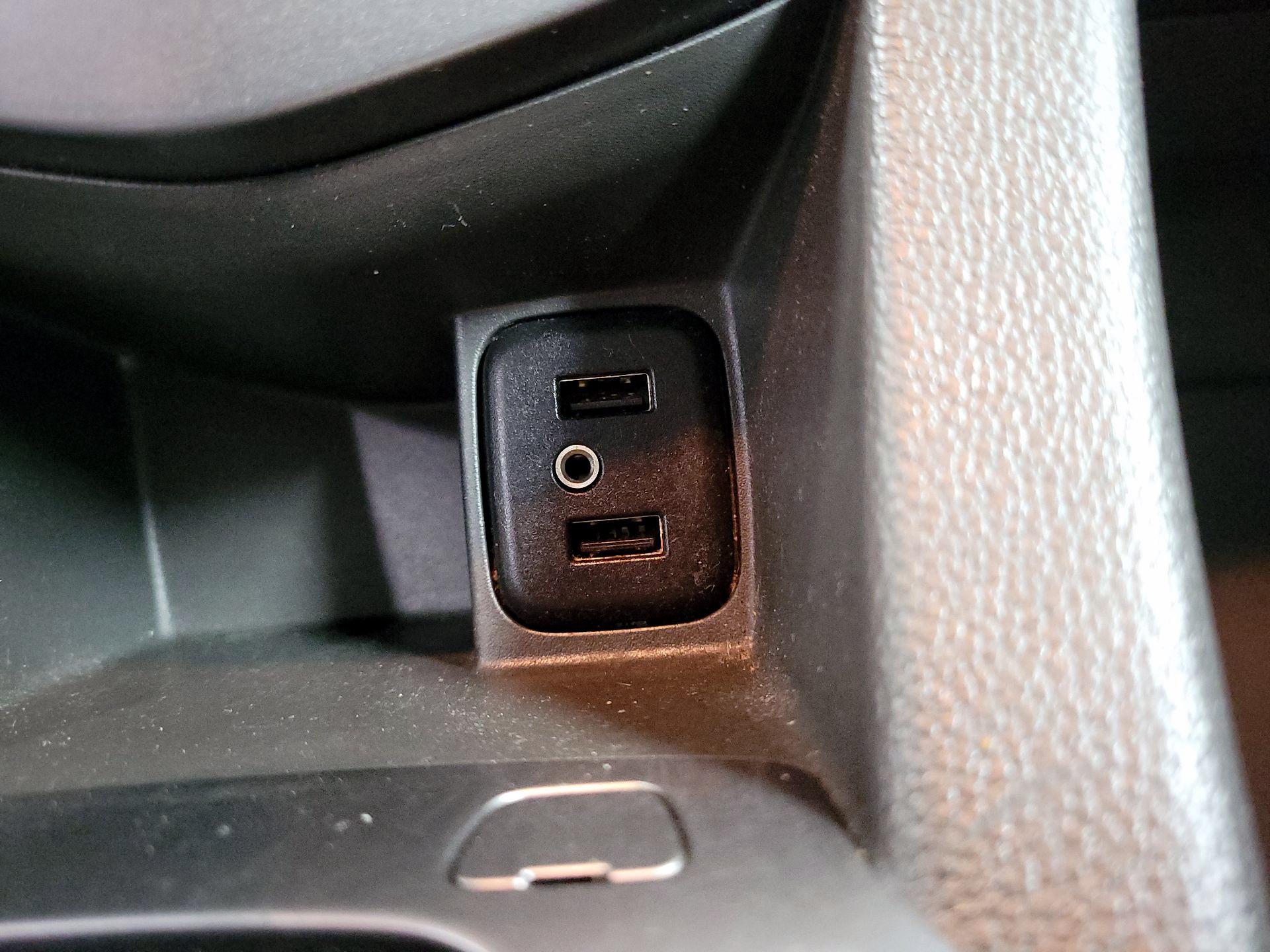 Thumbnail: 2018 Chevrolet Sonic - 17