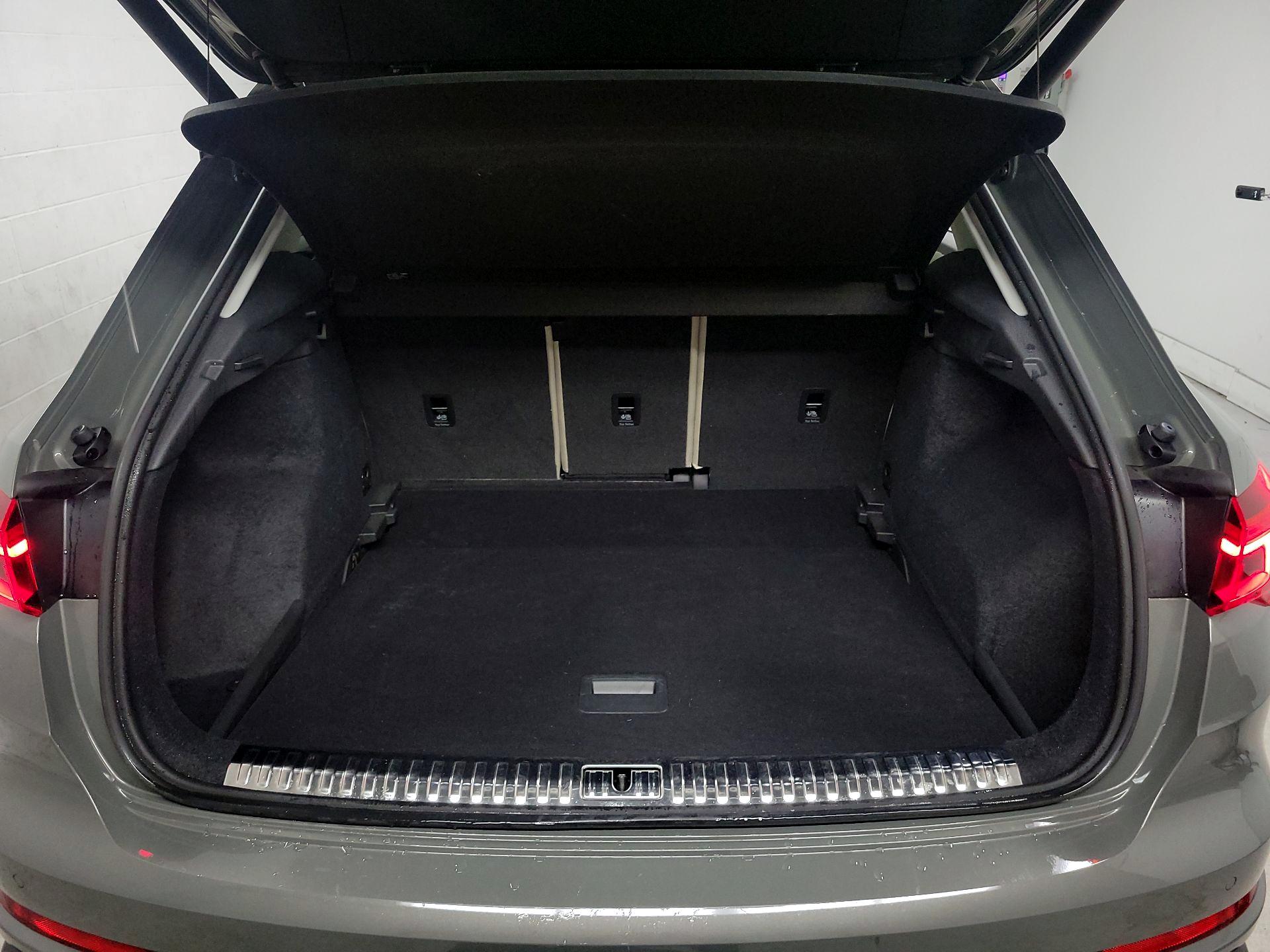 Thumbnail: 2022 Audi Q3 - 19