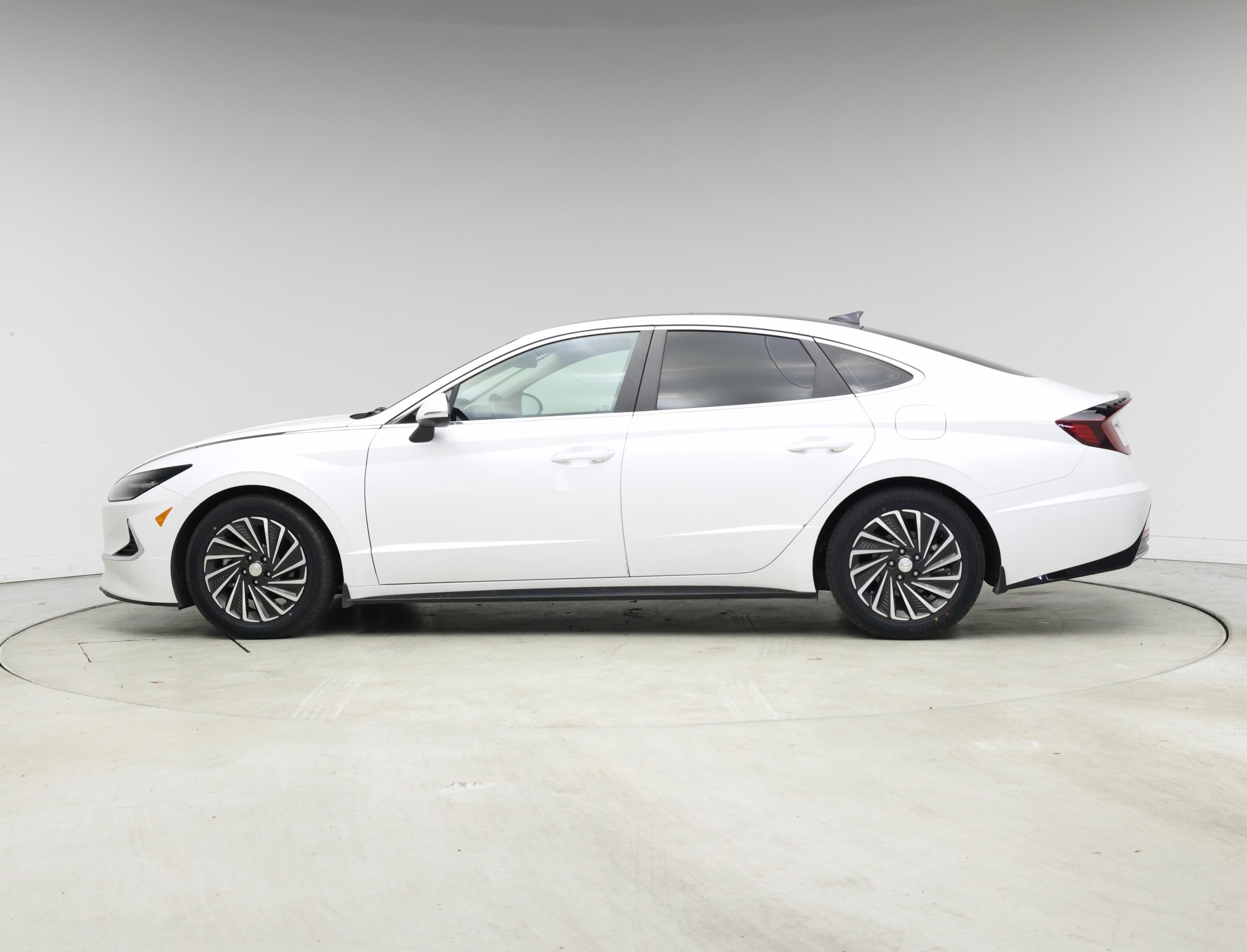 Thumbnail: 2021 Hyundai Sonata - 3