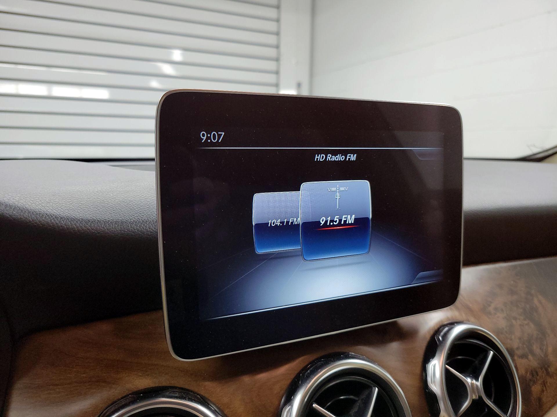 Thumbnail: 2020 Mercedes-Benz GLA - 15