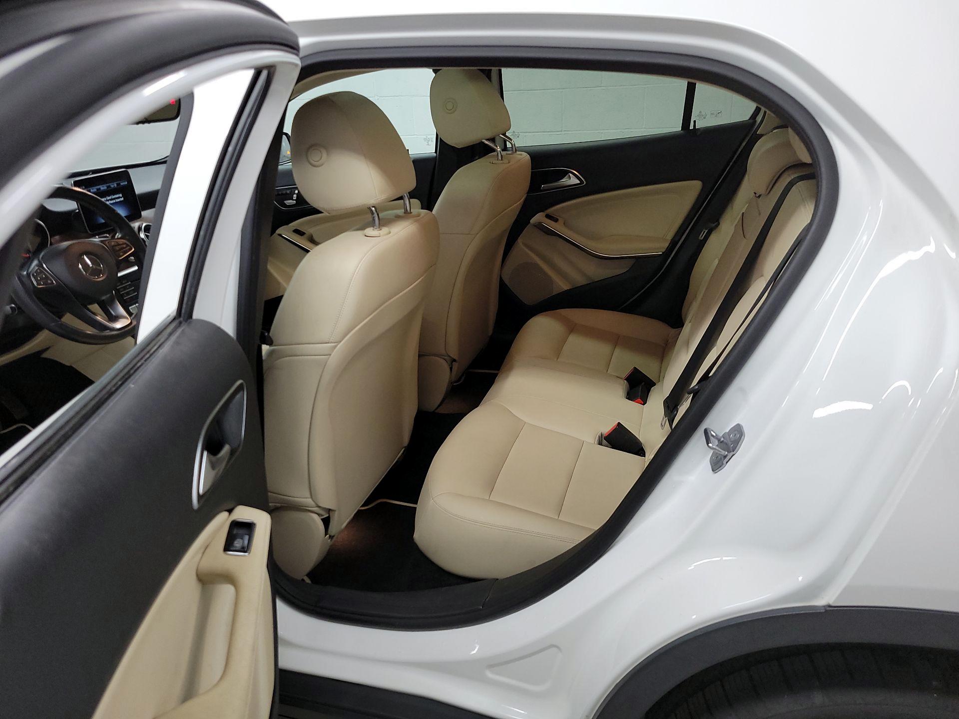 Thumbnail: 2020 Mercedes-Benz GLA - 20