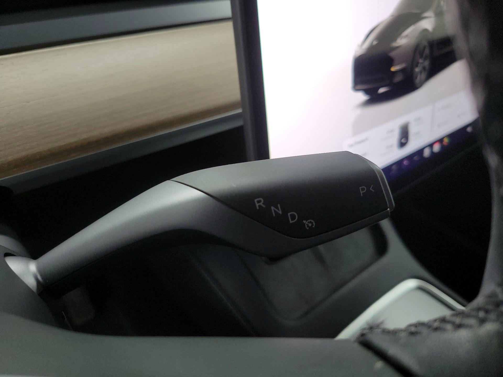 Thumbnail: 2025 Tesla Model Y - 17