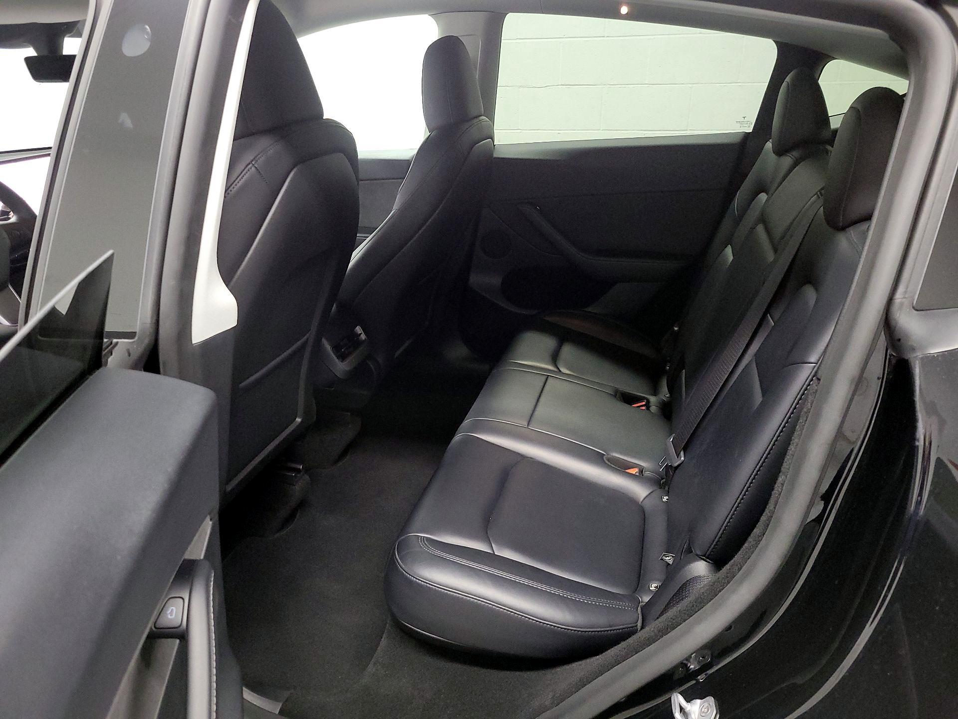 Thumbnail: 2025 Tesla Model Y - 19