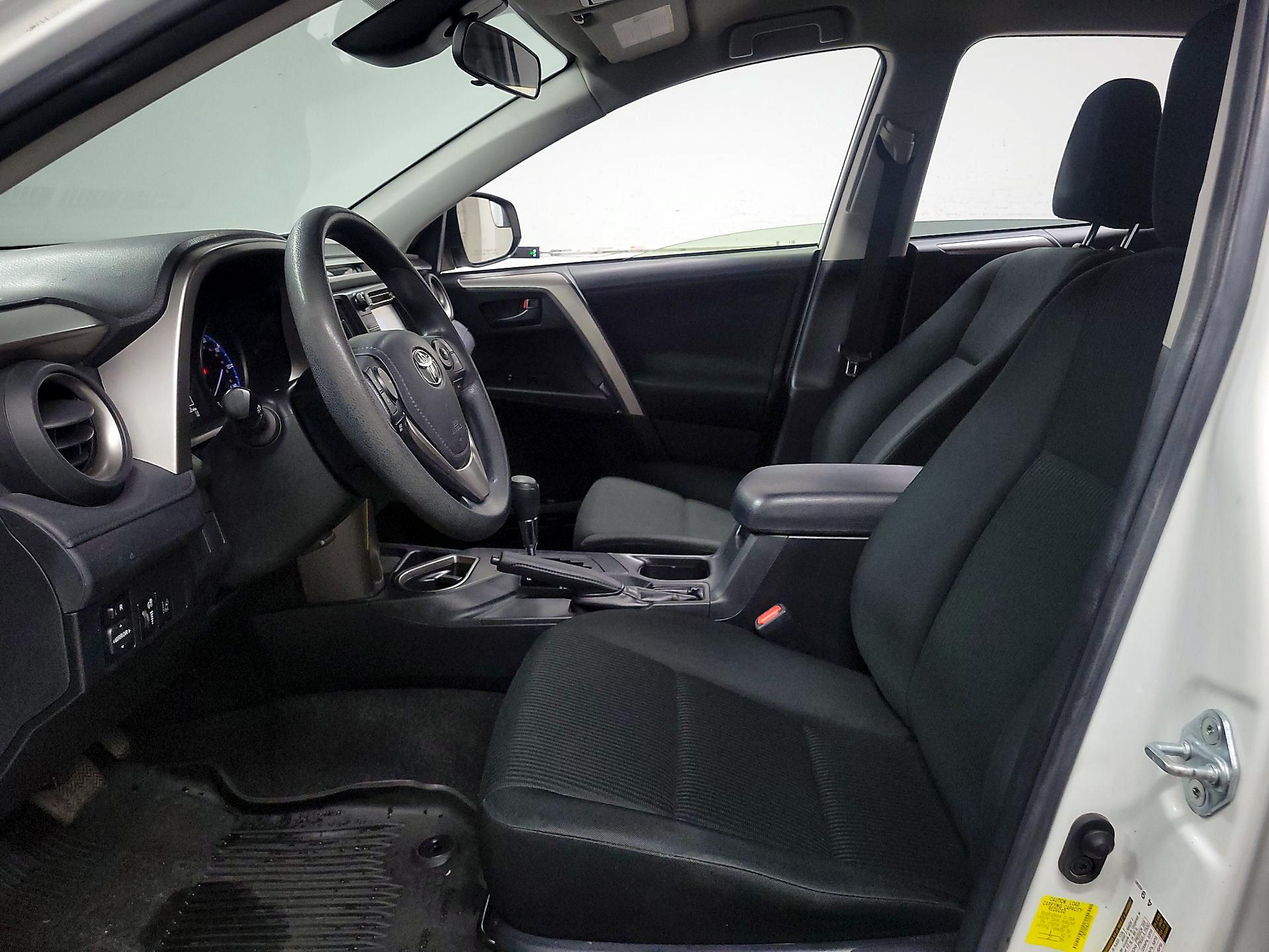 Thumbnail: 2018 Toyota RAV4 - 11