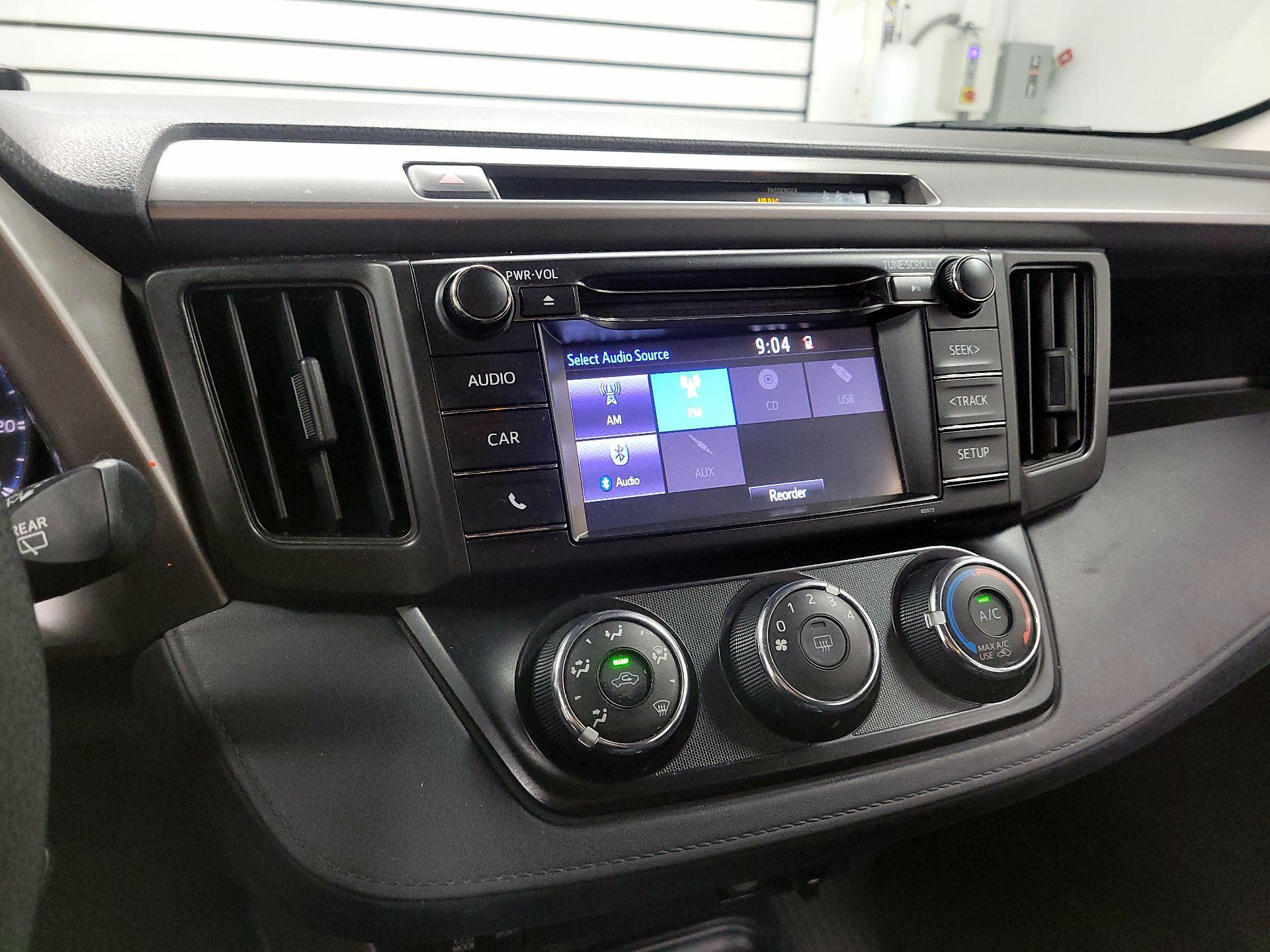 Thumbnail: 2018 Toyota RAV4 - 15