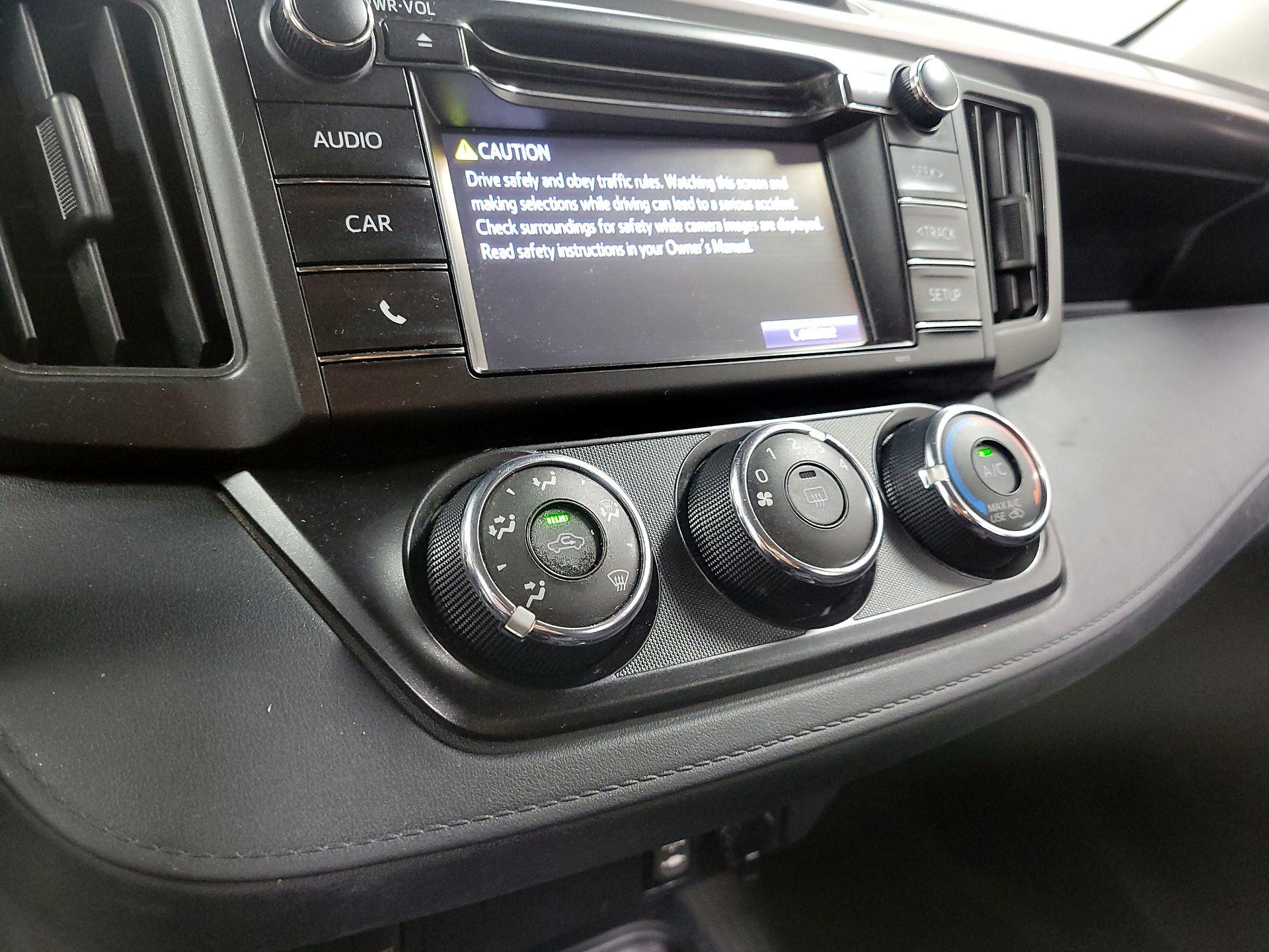 Thumbnail: 2018 Toyota RAV4 - 16