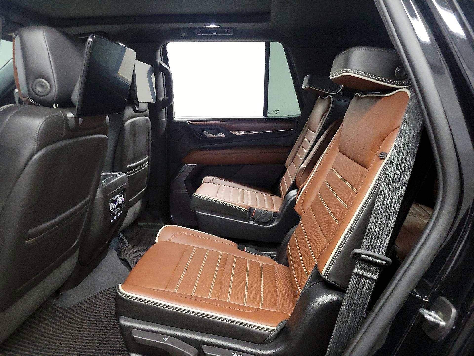 Thumbnail: 2023 GMC Yukon - 17