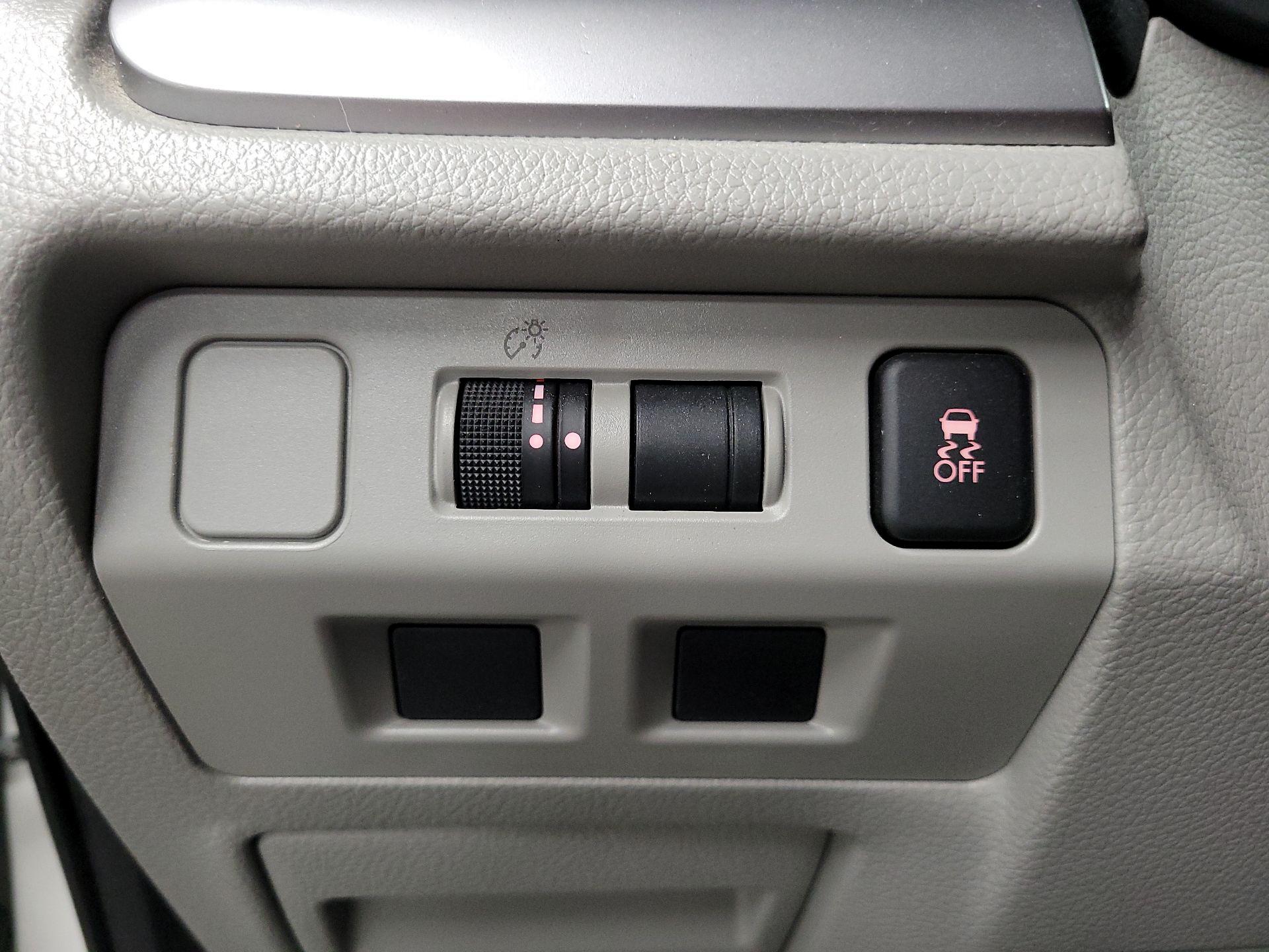 Thumbnail: 2017 Subaru Forester - 11