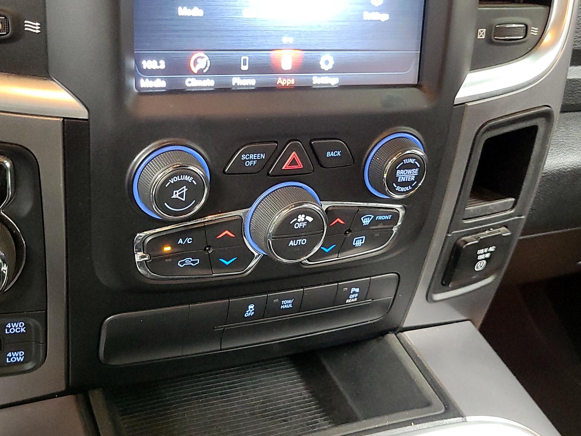 Thumbnail: 2021 RAM 1500 Classic - 15