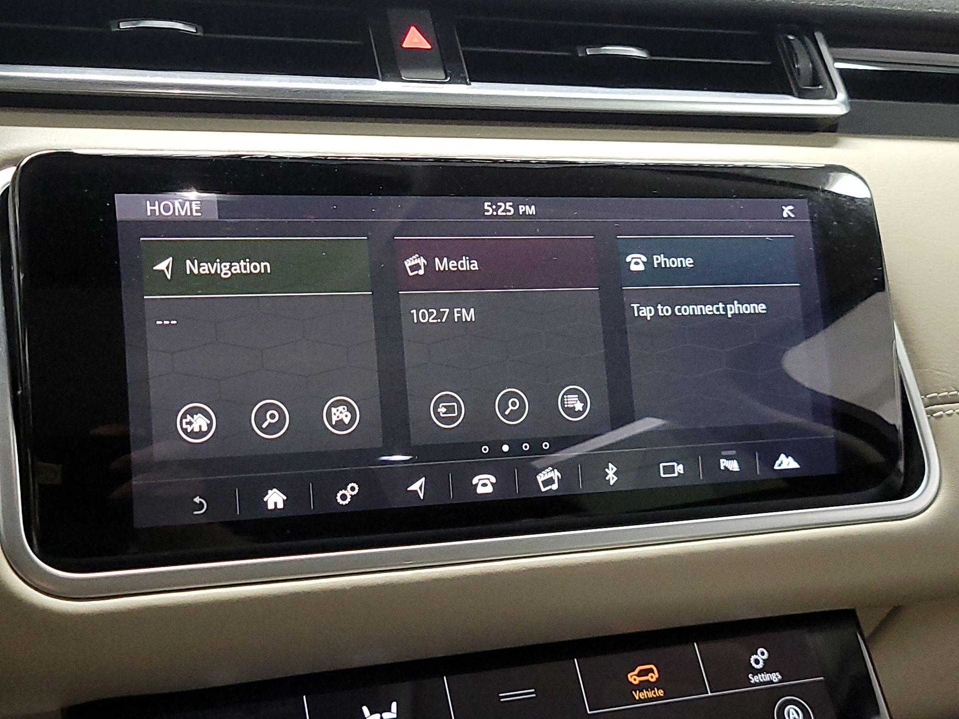 Thumbnail: 2018 Land Rover Range Rover Velar - 14