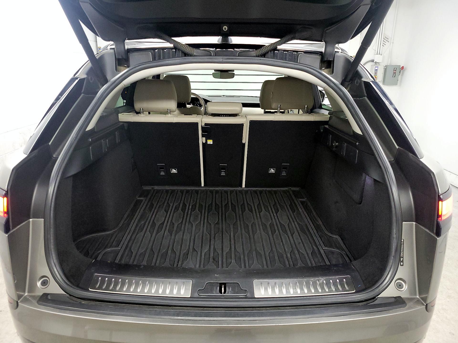 Thumbnail: 2018 Land Rover Range Rover Velar - 18