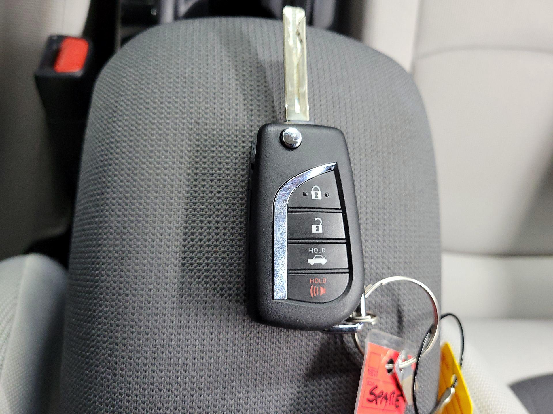 Thumbnail: 2021 Toyota Corolla - 19