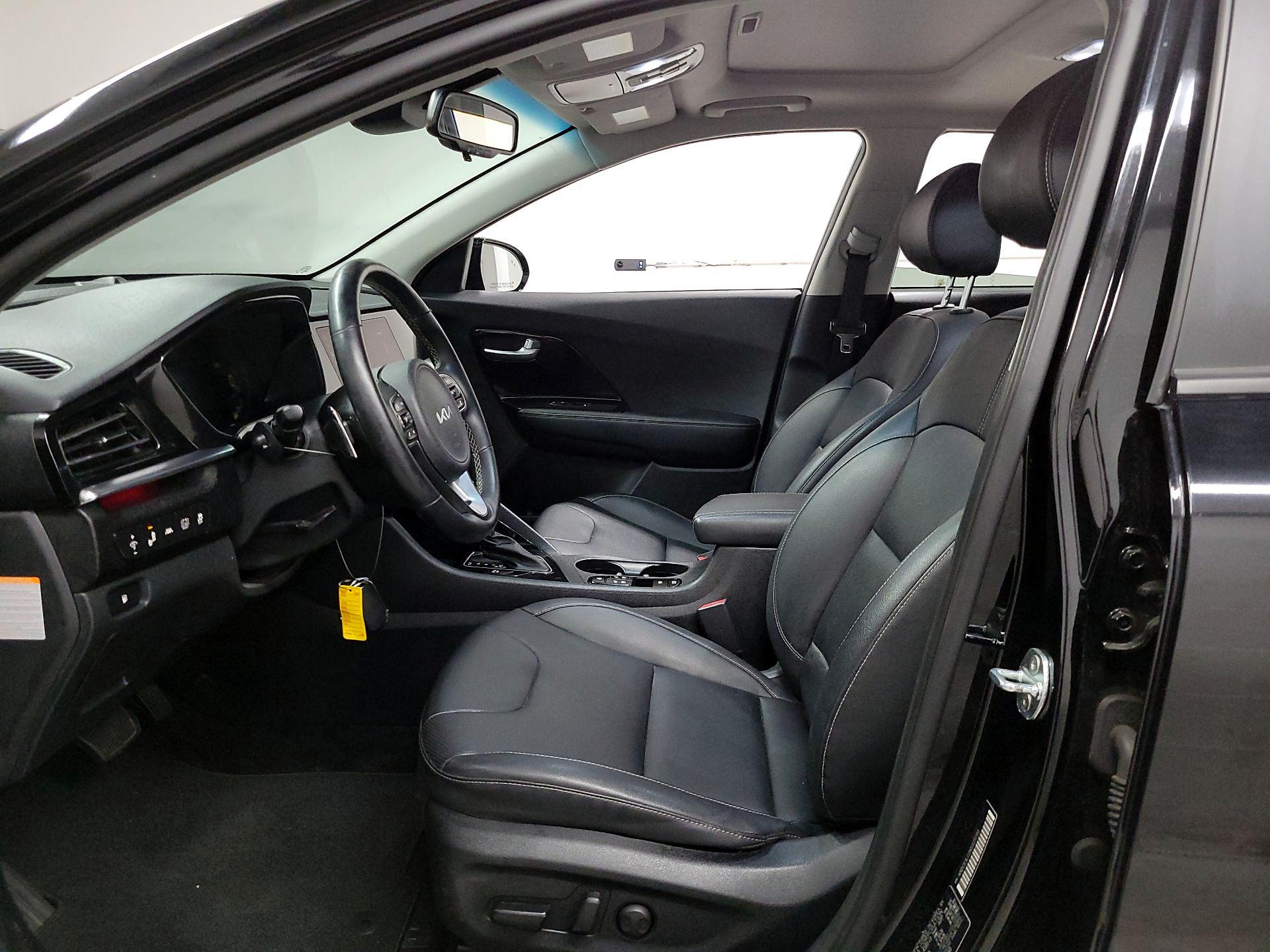 Thumbnail: 2022 Kia Niro - 11