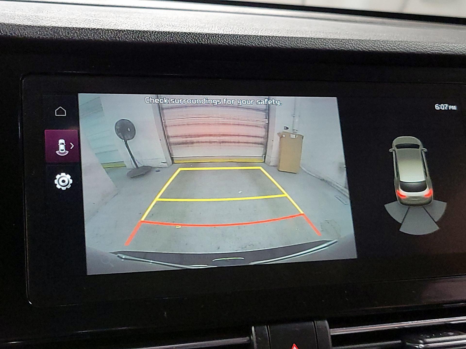 Thumbnail: 2022 Kia Niro - 13