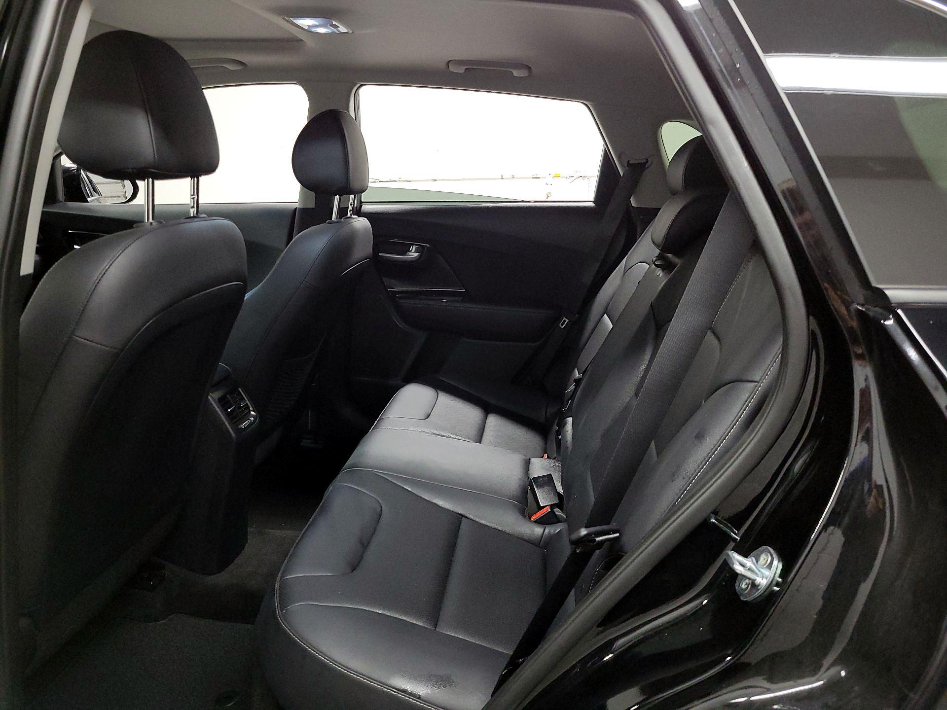 Thumbnail: 2022 Kia Niro - 17